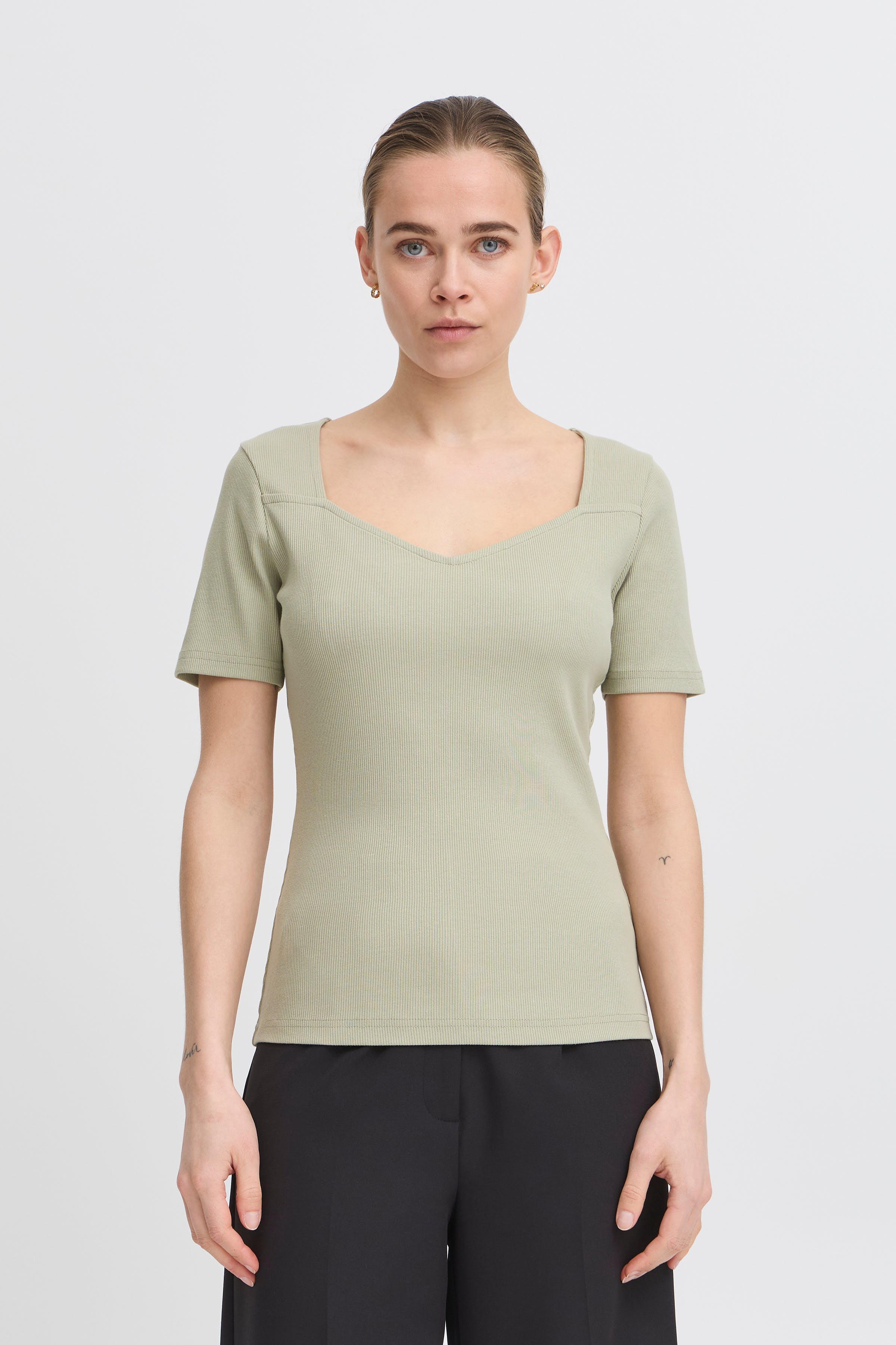 IHORETA T-shirt LOOKBOOK FRONT 20120617-160213