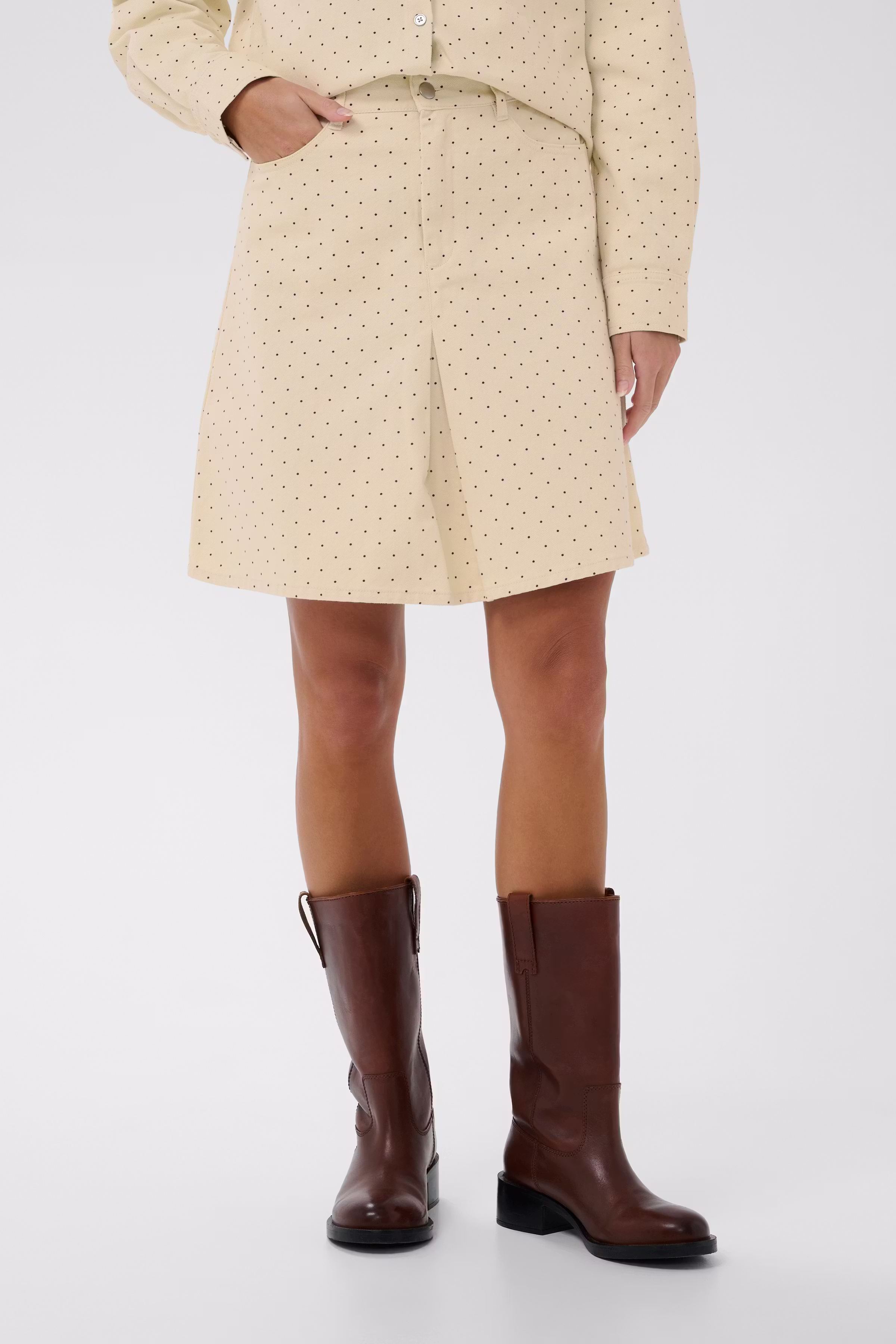 PatriciaSZ Skirt LOOKBOOK FRONT 30514950-304687