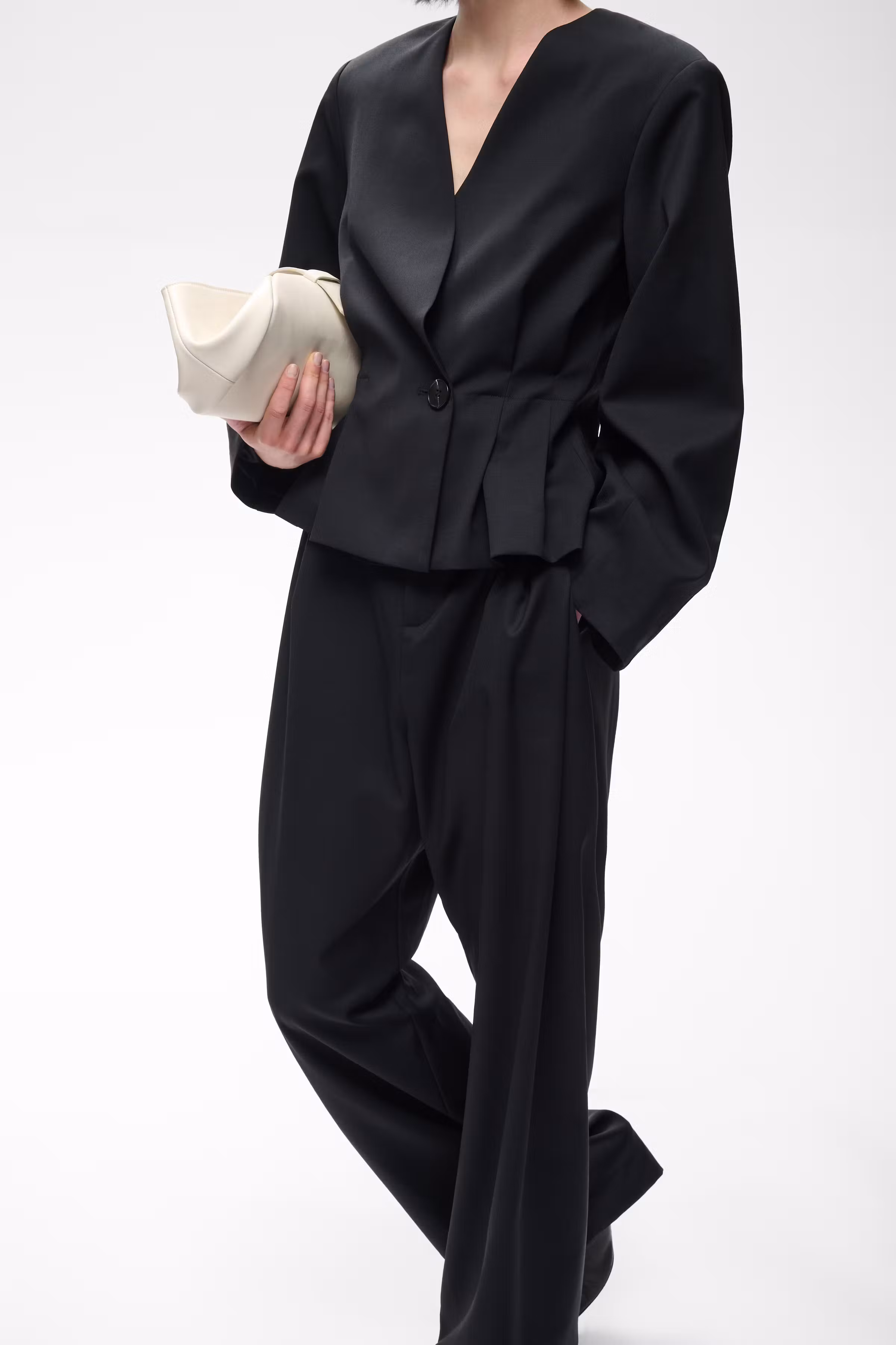 CARAHIW Hose LOOKBOOK DETAIL 30112888-194008
