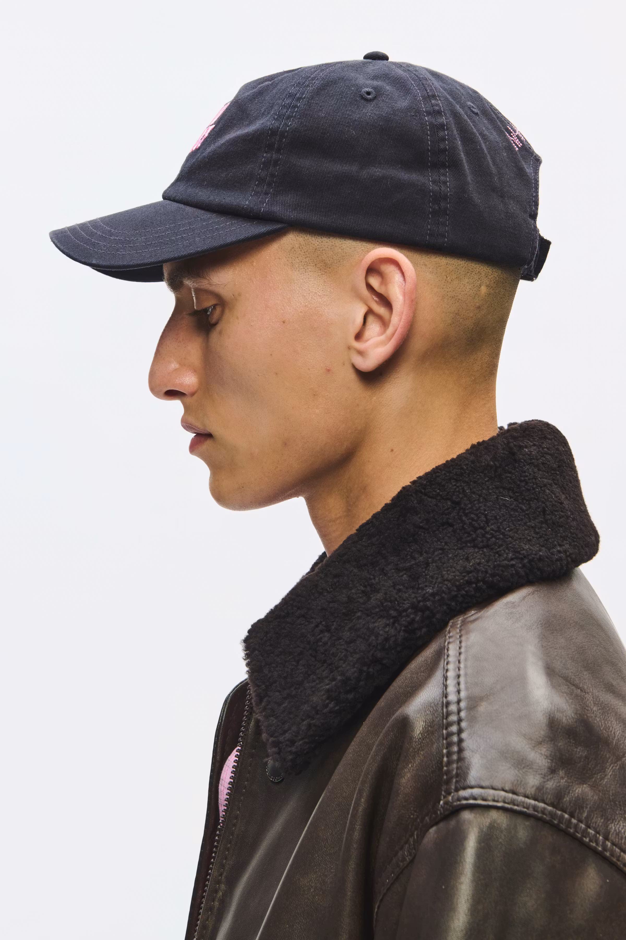WWRadio Kappe LOOKBOOK DETAIL 30252249-194305