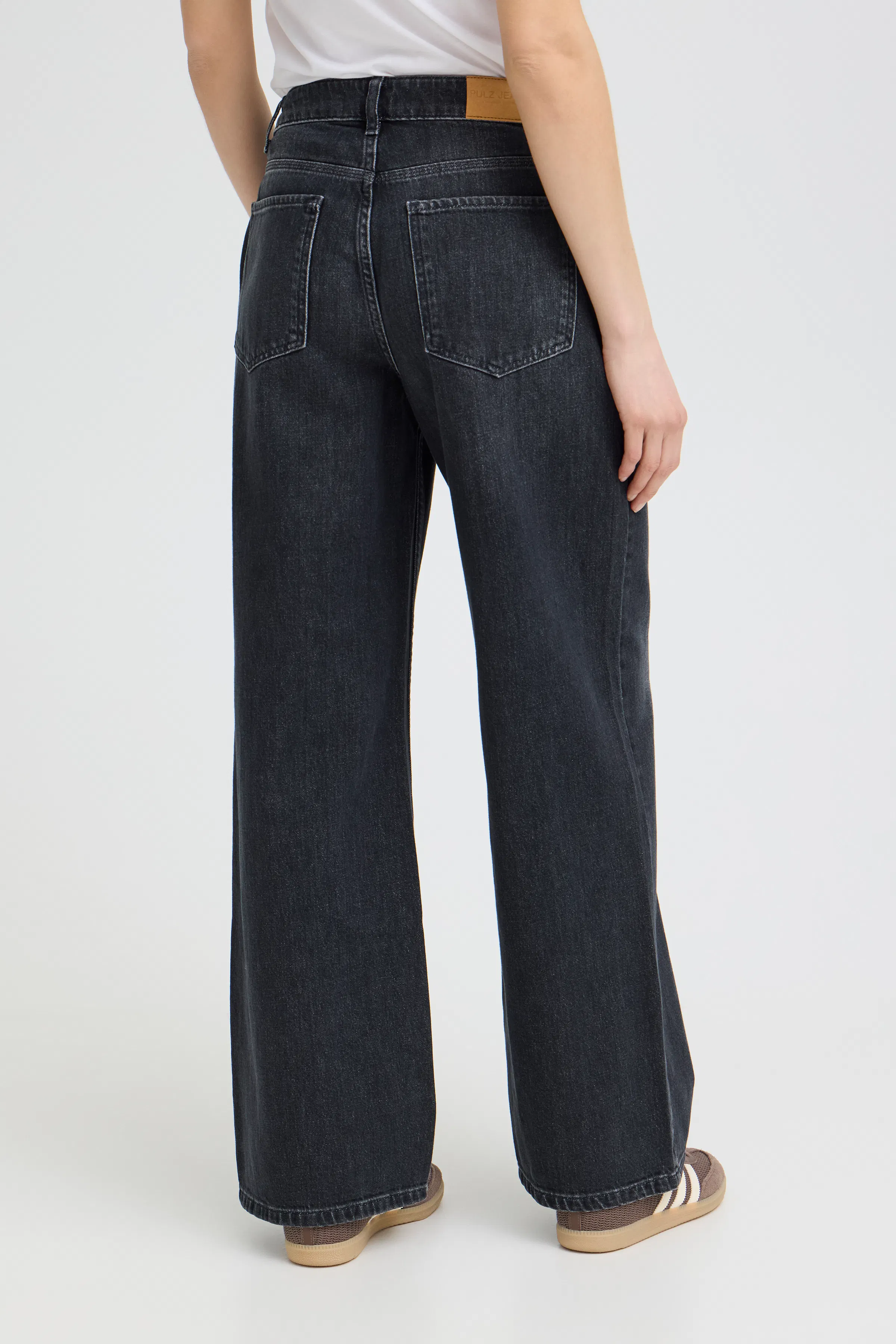 PZVEGA UHW Jeans Wide Leg LOOKBOOK BACK 50207173-900004239