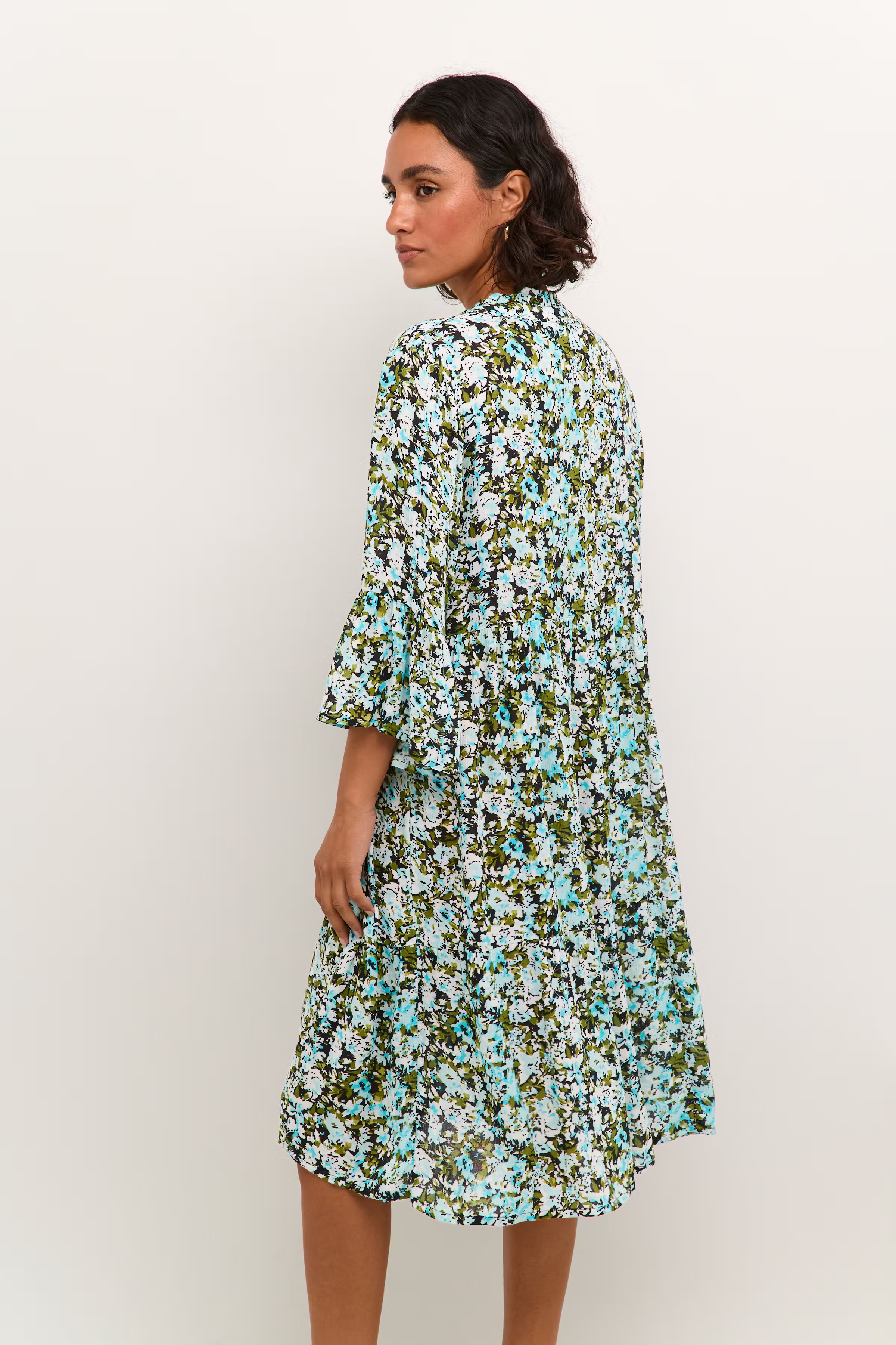 KAhera Kleid LOOKBOOK BACK 10508259-105802