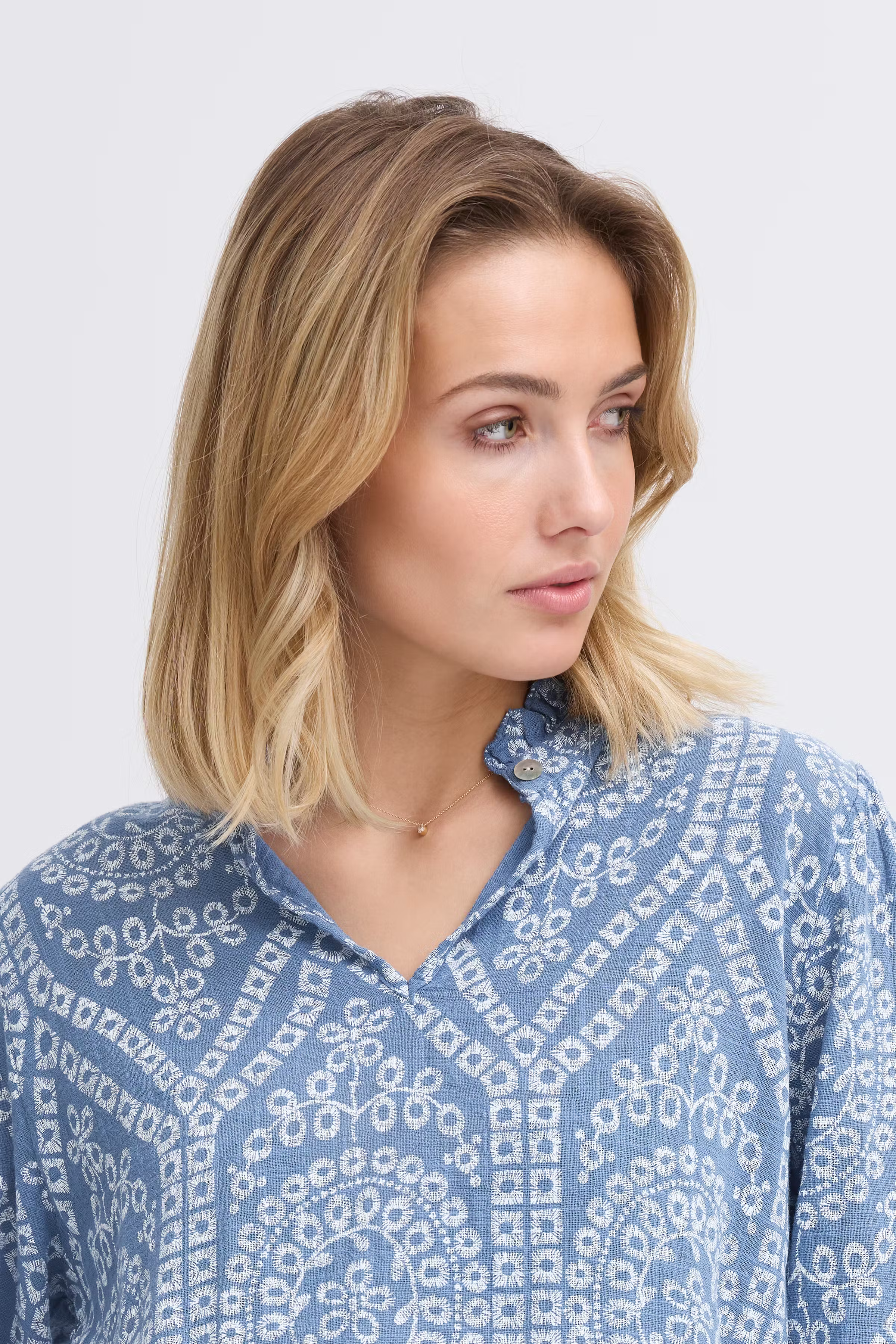 SBALEXA Bluse LOOKBOOK DETAIL 22100920-153915