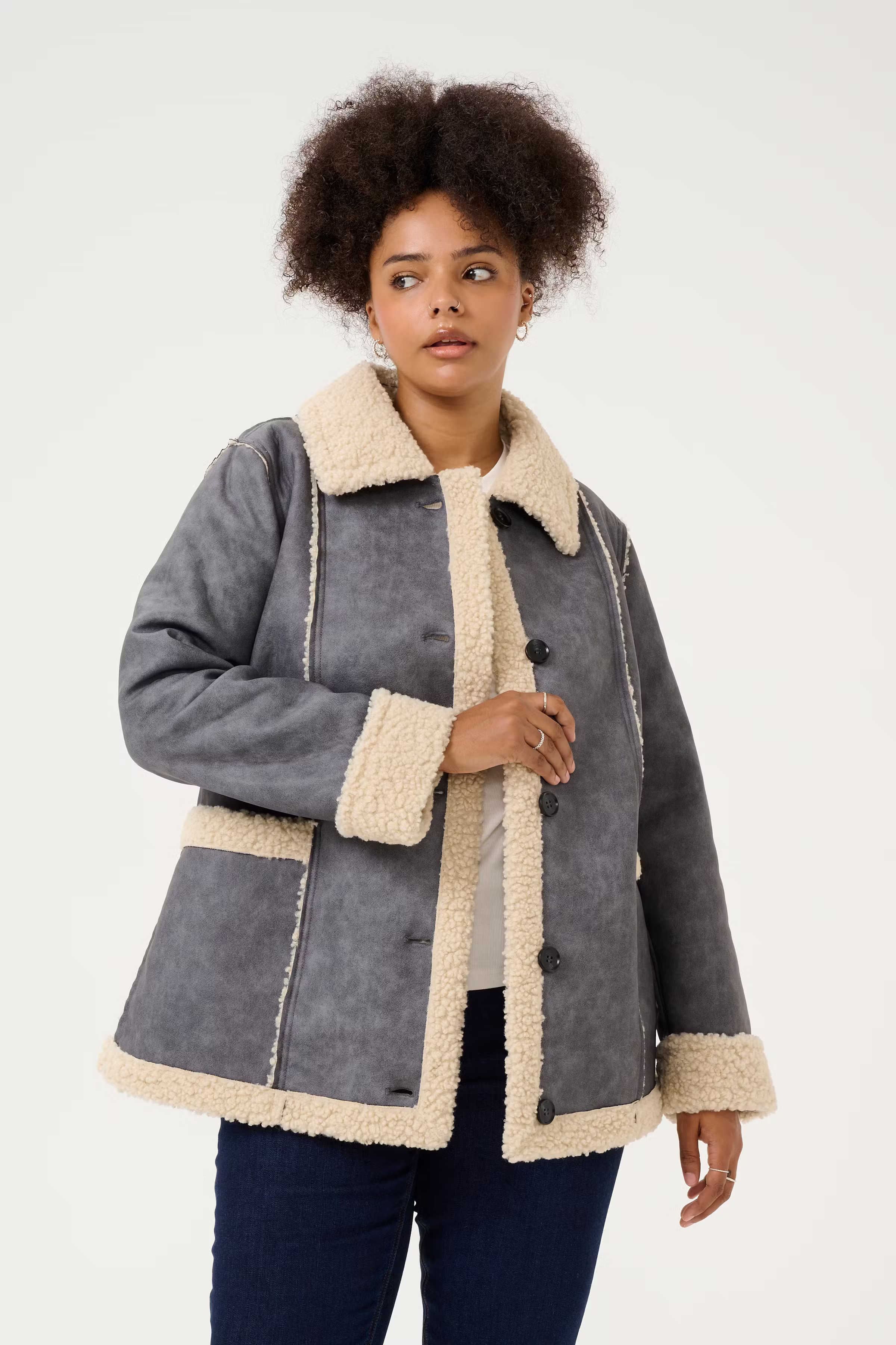 KCshirla Jakke LOOKBOOK FRONT 10583126-100121