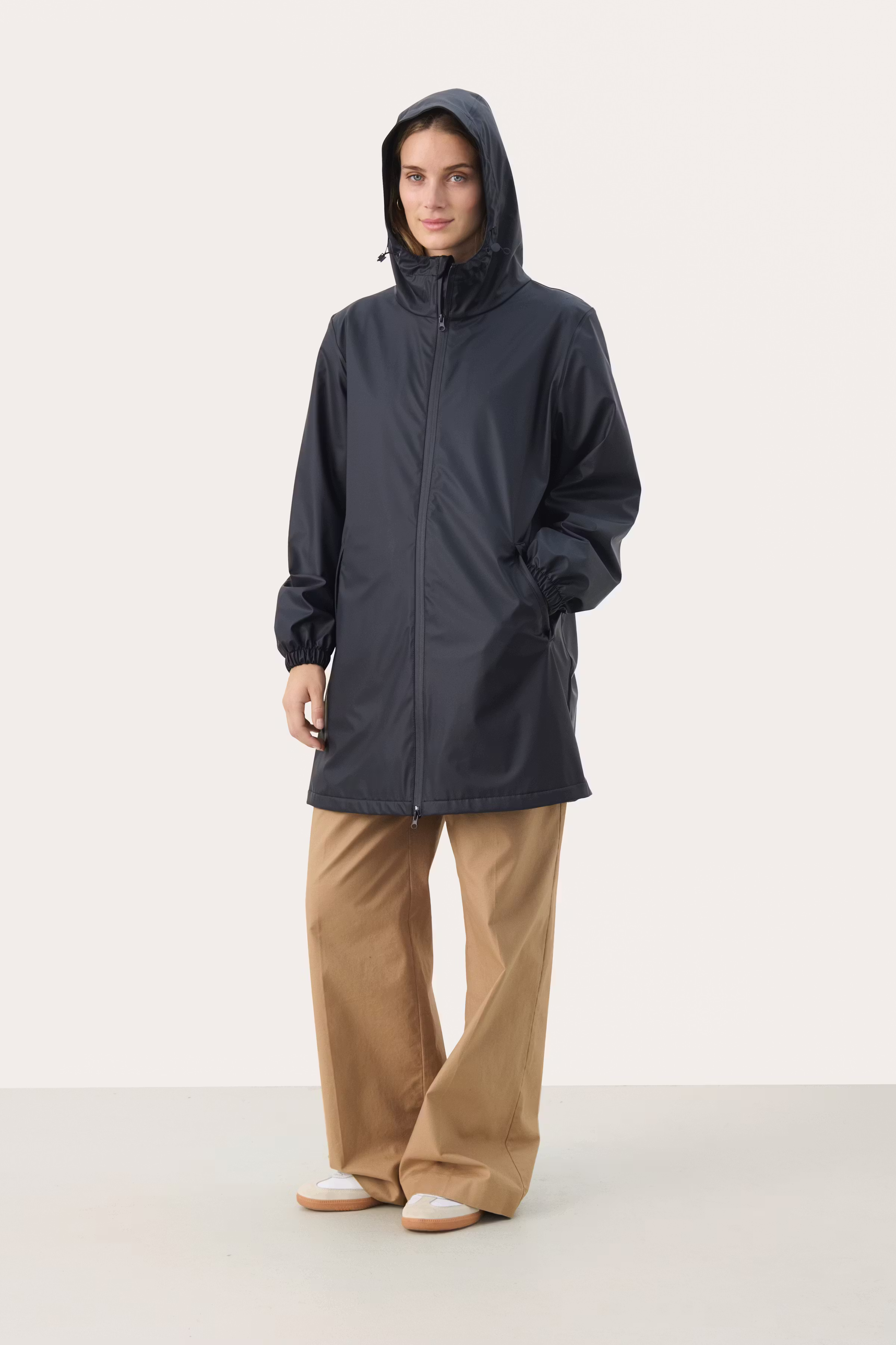 NicholinePW Raincoat LOOKBOOK BACK 30309199-194013