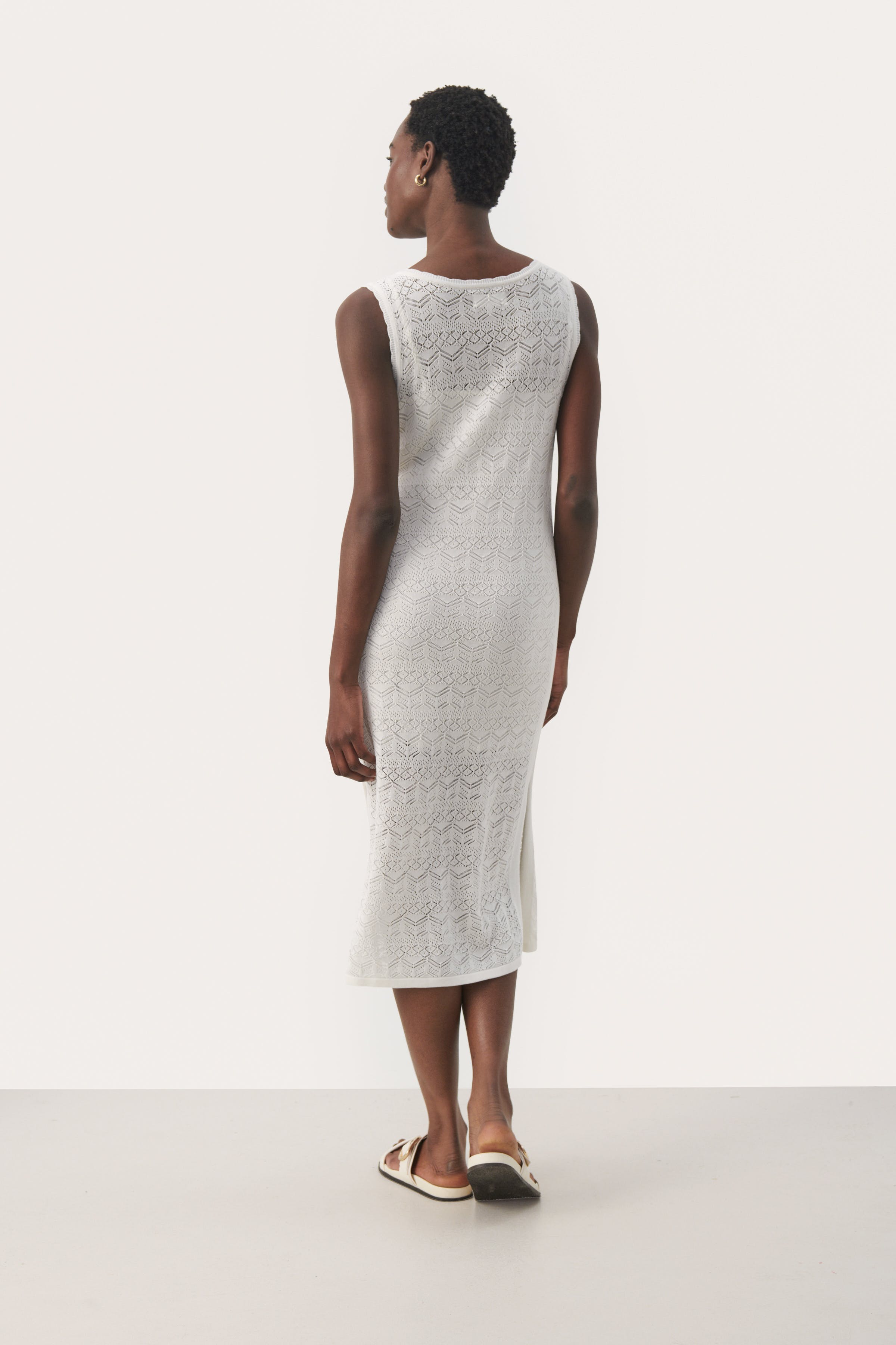 GelaPW Lace dress LOOKBOOK BACK 30308664-114801