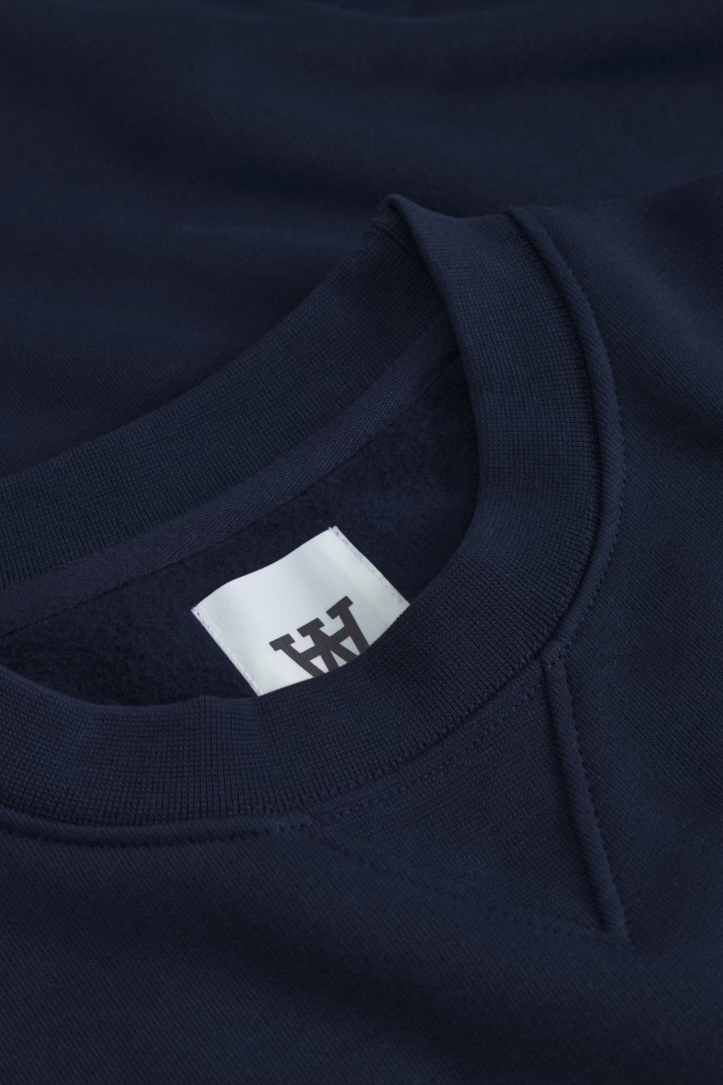WWTye Sweatshirt LOOKBOOK DETAIL 30251378-194011