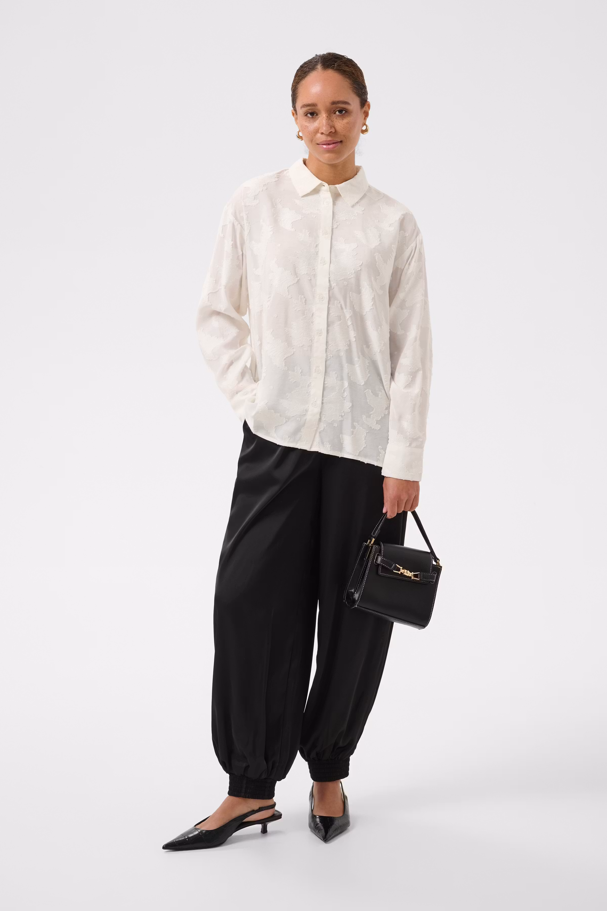 KAcassia Skjorte LOOKBOOK FRONT 10511793-110602