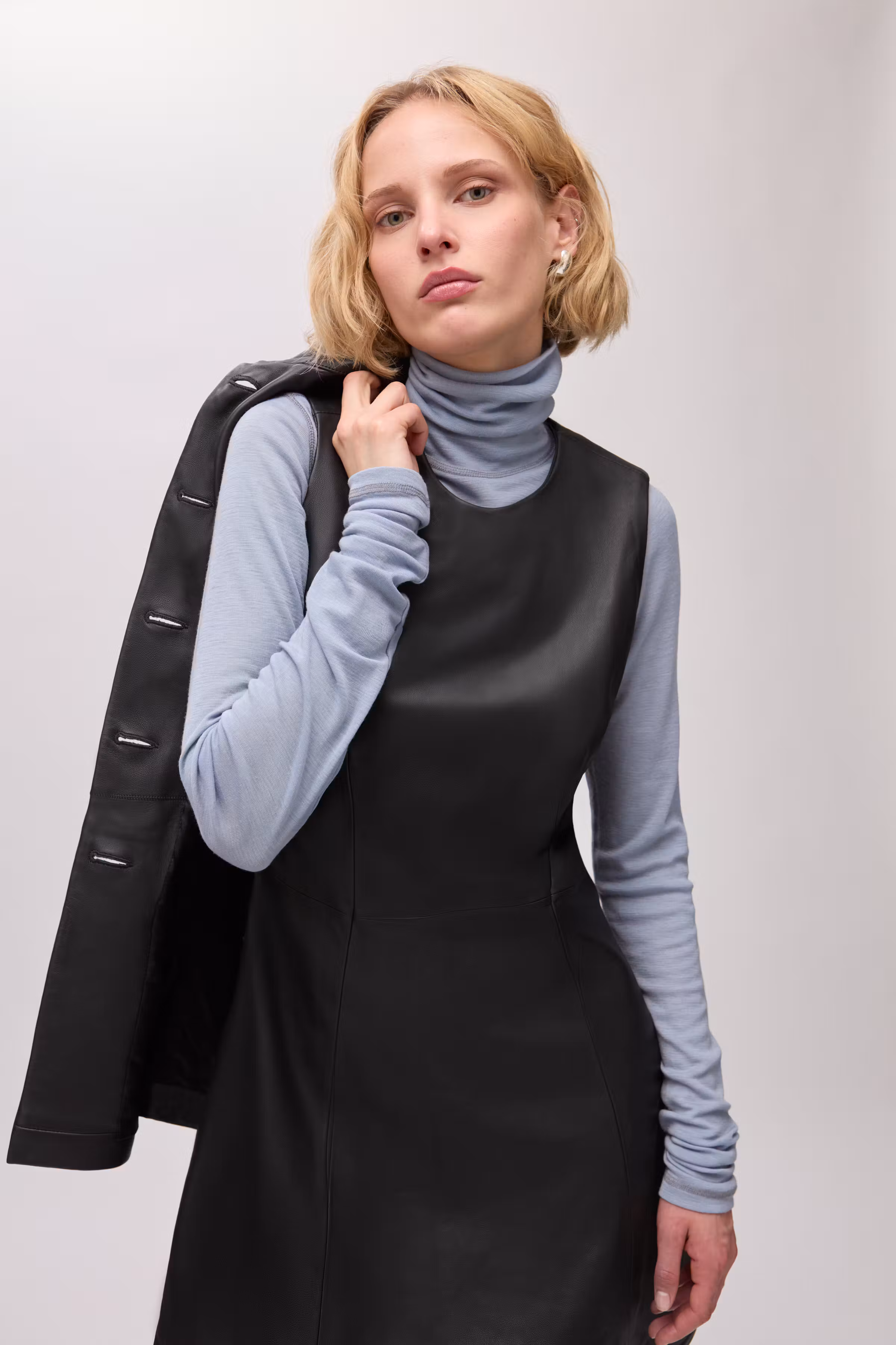 IOLoretta Dress LOOKBOOK DETAIL 30600112-BK999