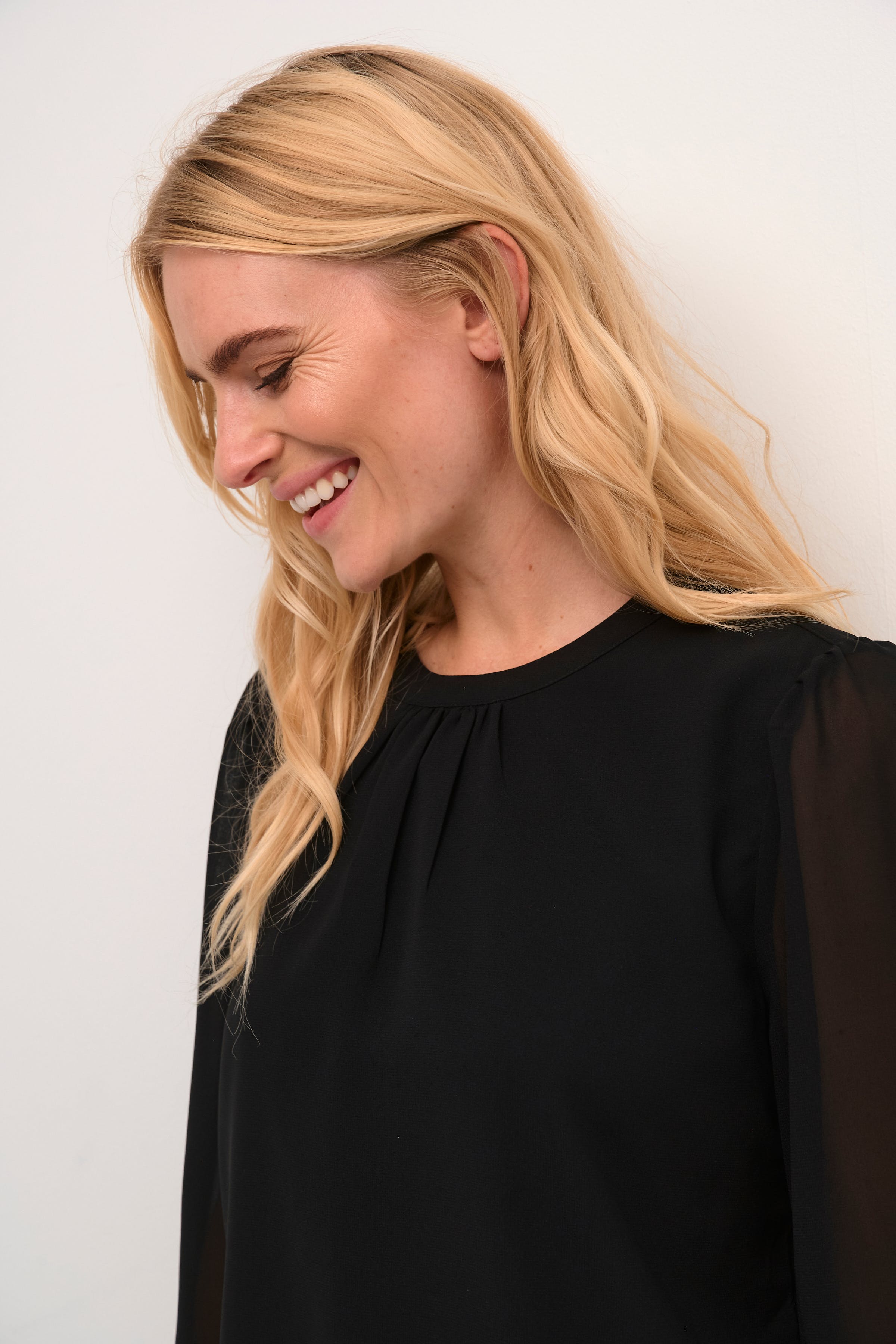 BPjuliane Bluse LOOKBOOK DETAIL 10590586-100121B