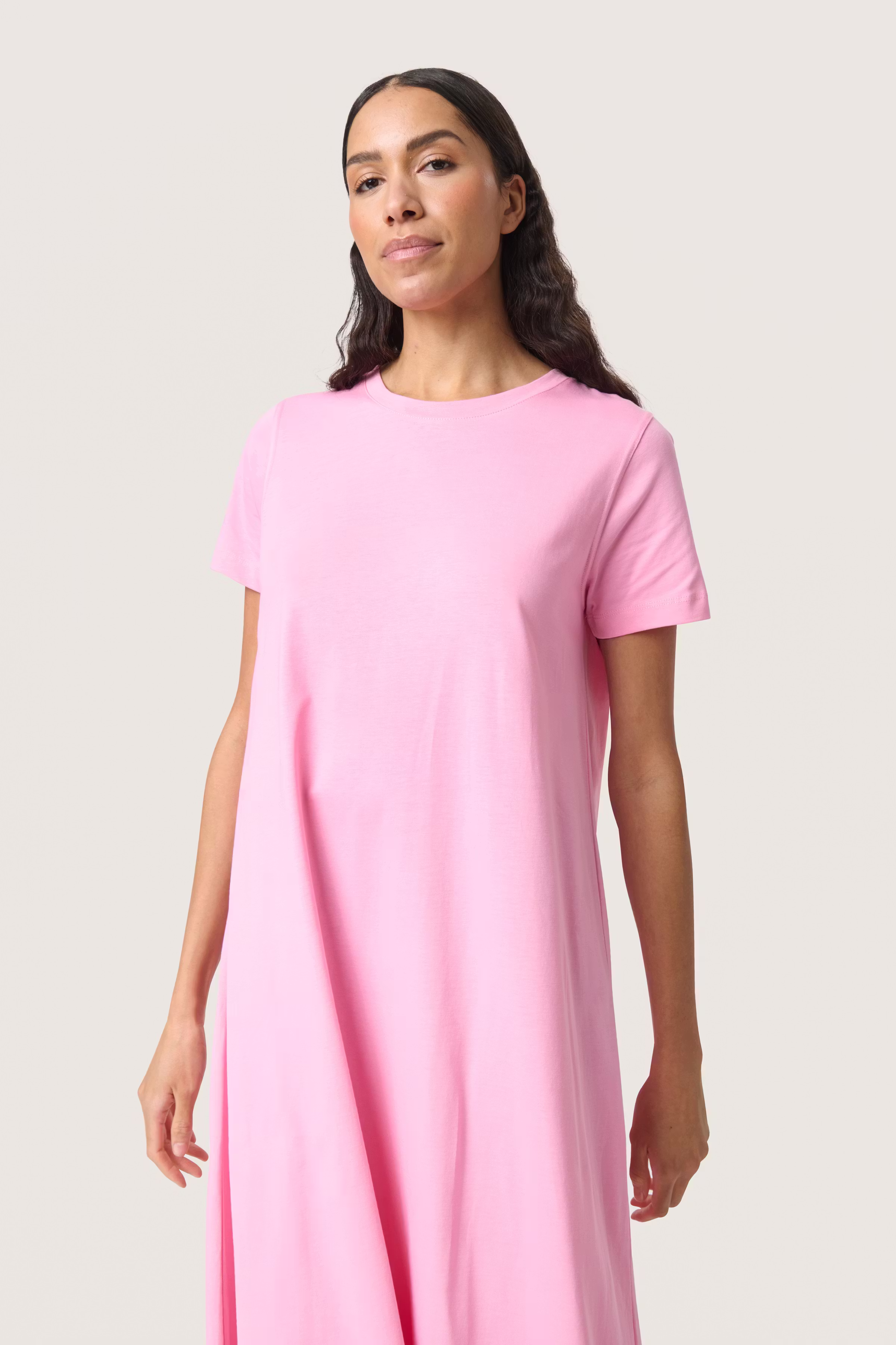 SLAeve Kleid LOOKBOOK FRONT 30408198-152214