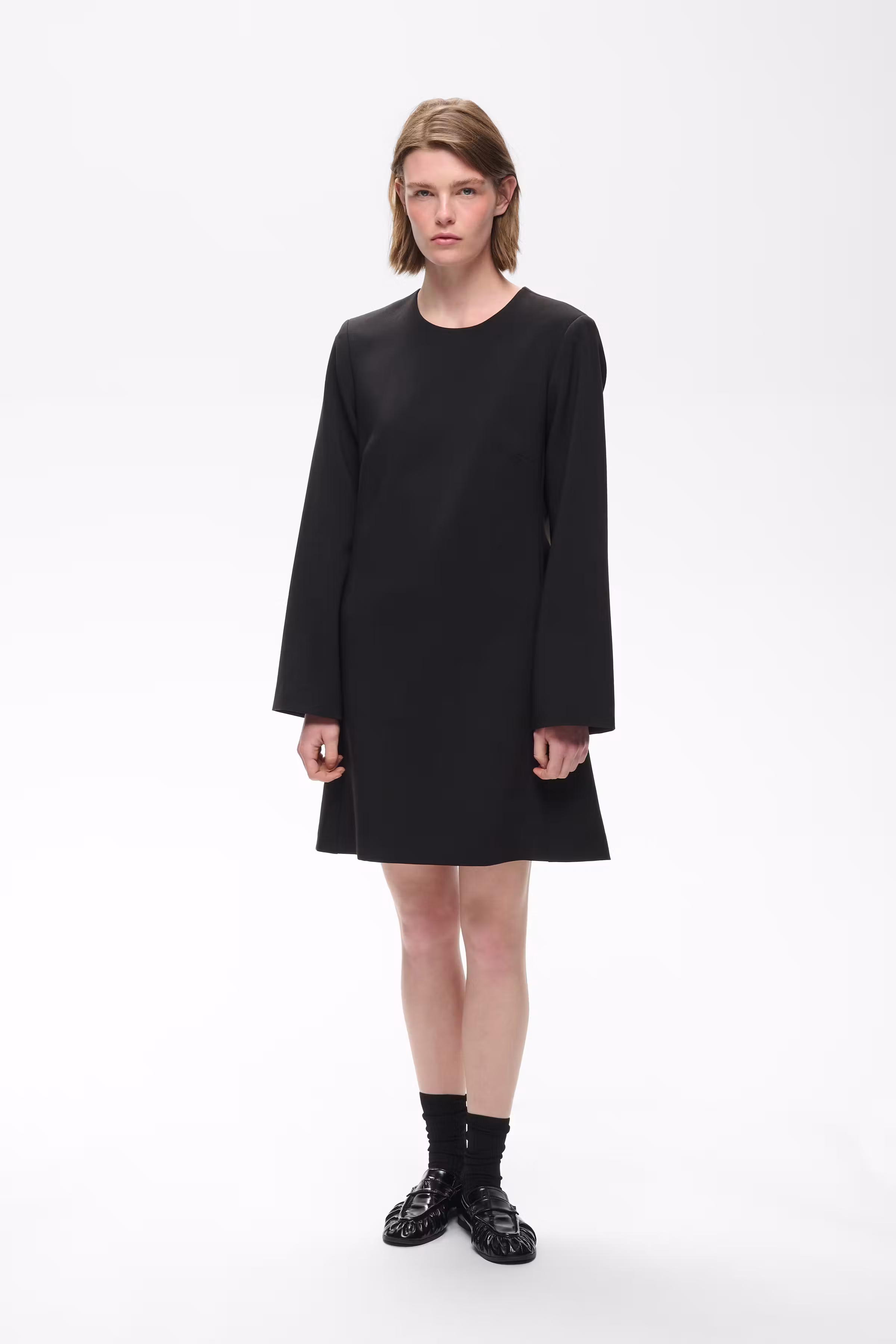 CASSIEHIW Kleid LOOKBOOK FRONT 30112903-194008