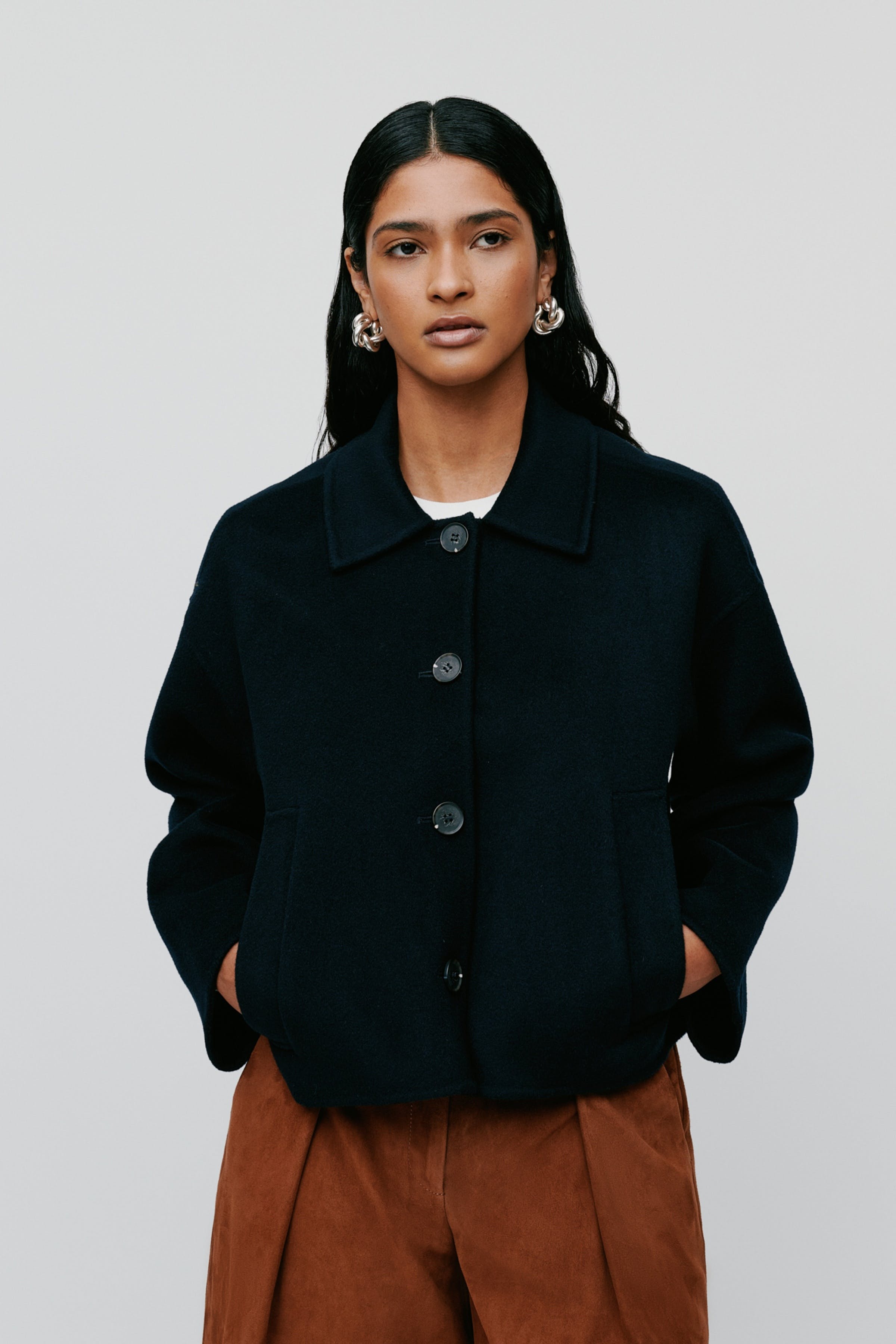 JAIA JACKE LOOKBOOK FRONT 30600693-BL900