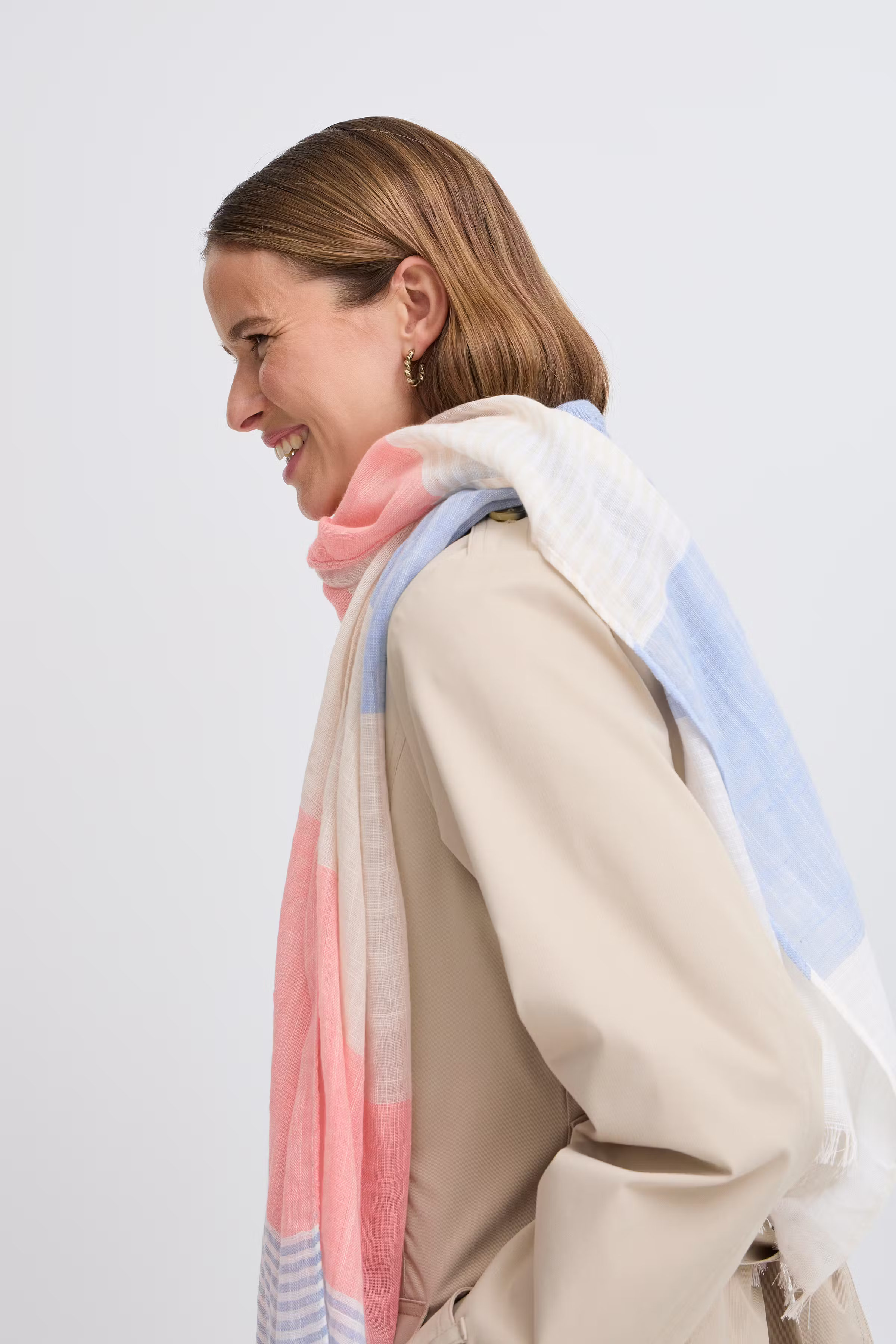 BAVILKO Skjerf LOOKBOOK FRONT 20816062-200450