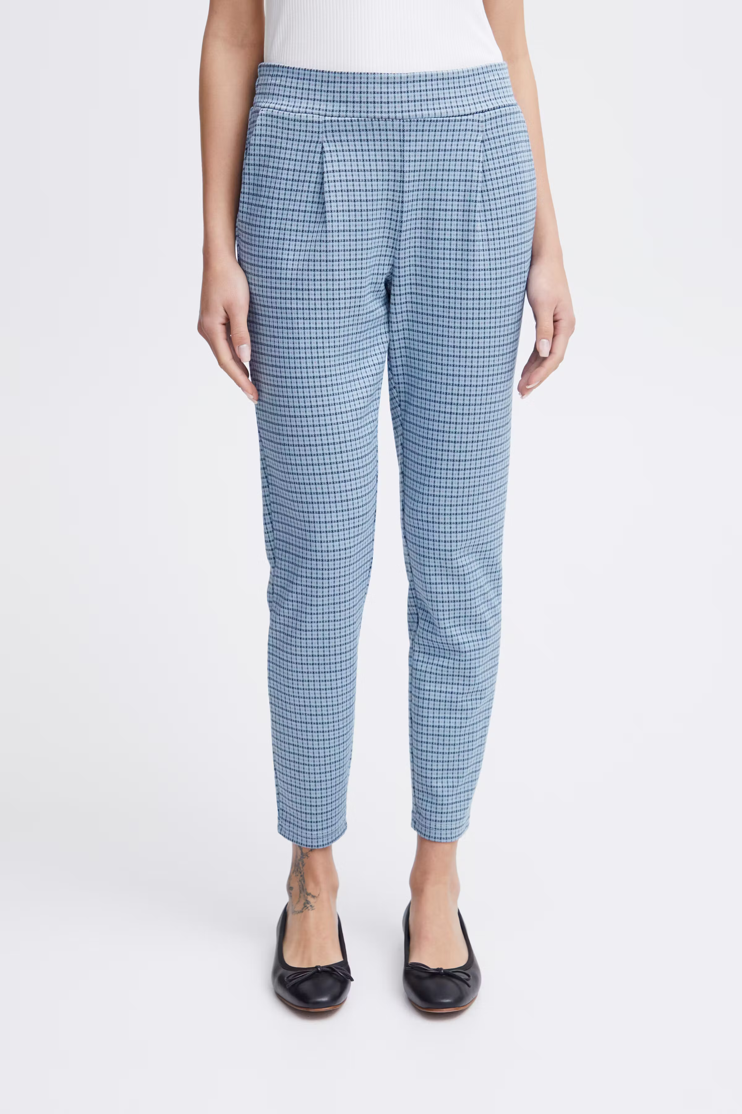 IHKATE Hose LOOKBOOK FRONT 20115721-164020