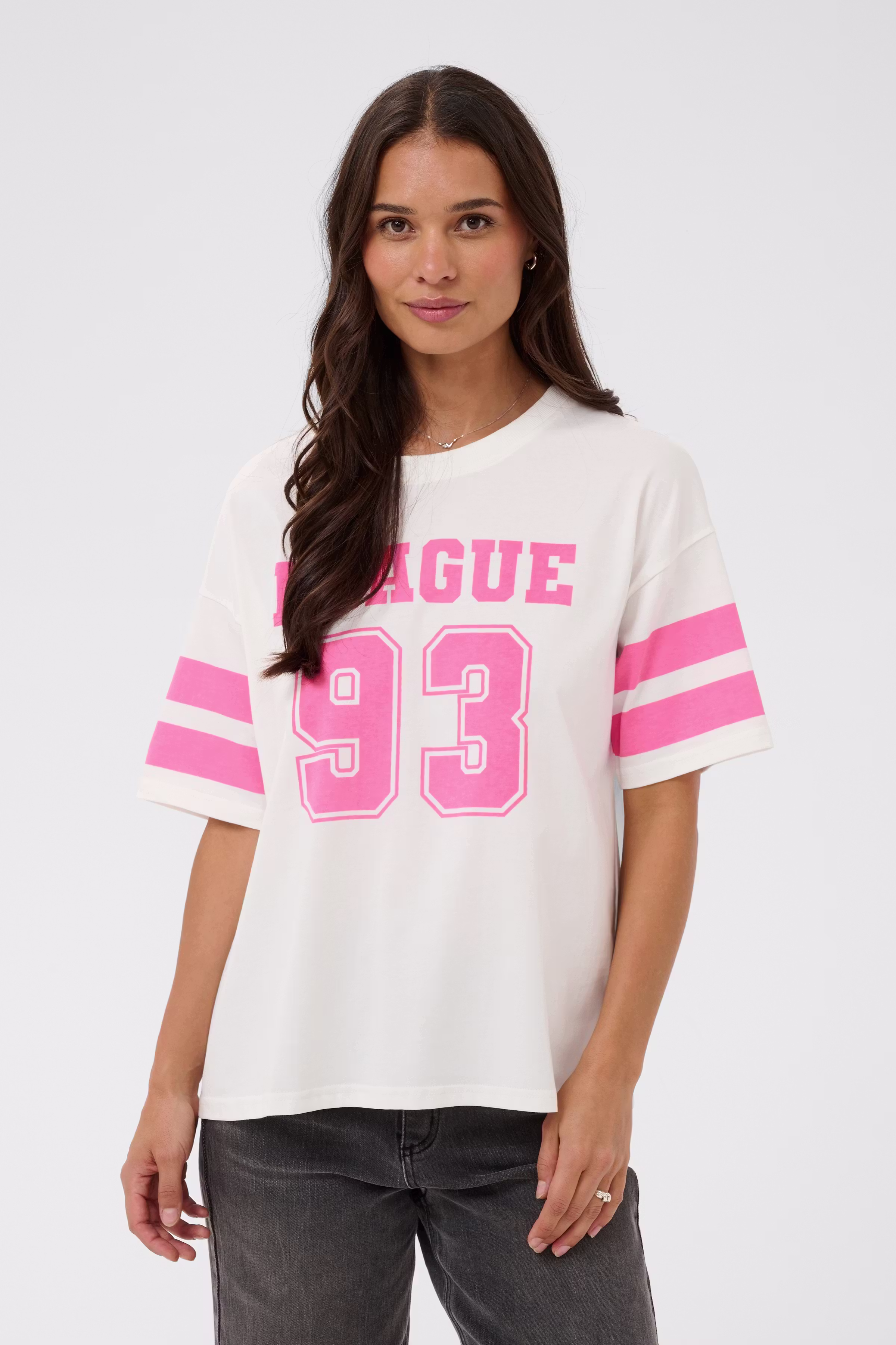 KAhally T-shirt LOOKBOOK FRONT 10511173-109380