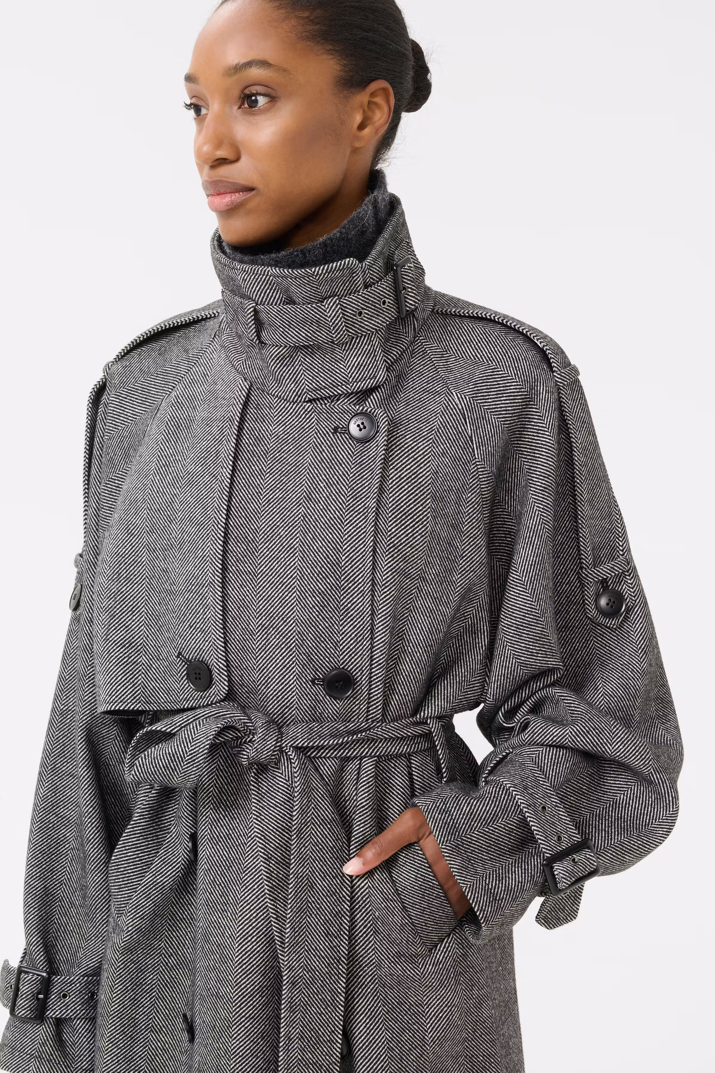 GZavic Coat LOOKBOOK DETAIL 10910323-107732