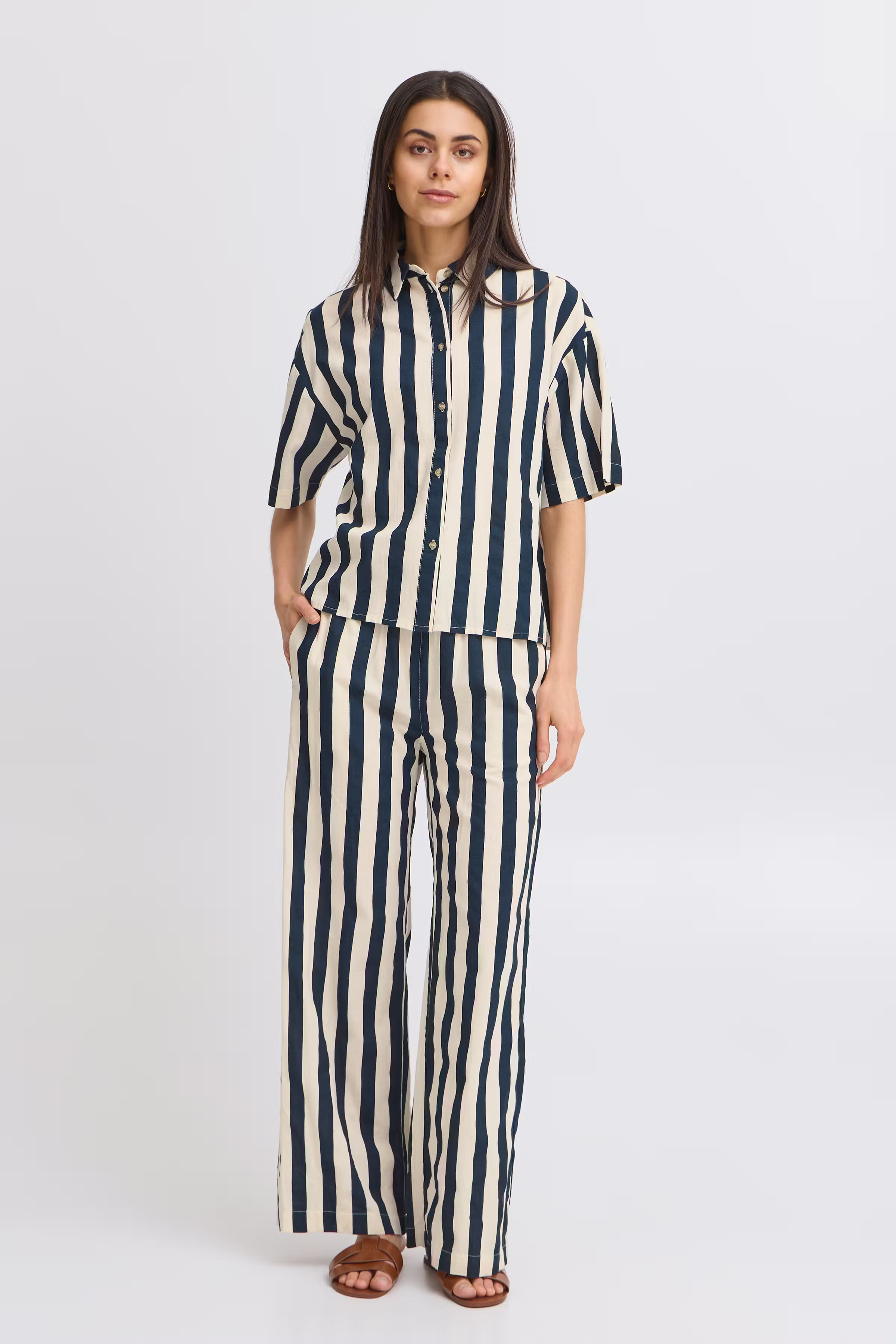 FRMADDIE Skjorte LOOKBOOK FRONT 20615445-204460