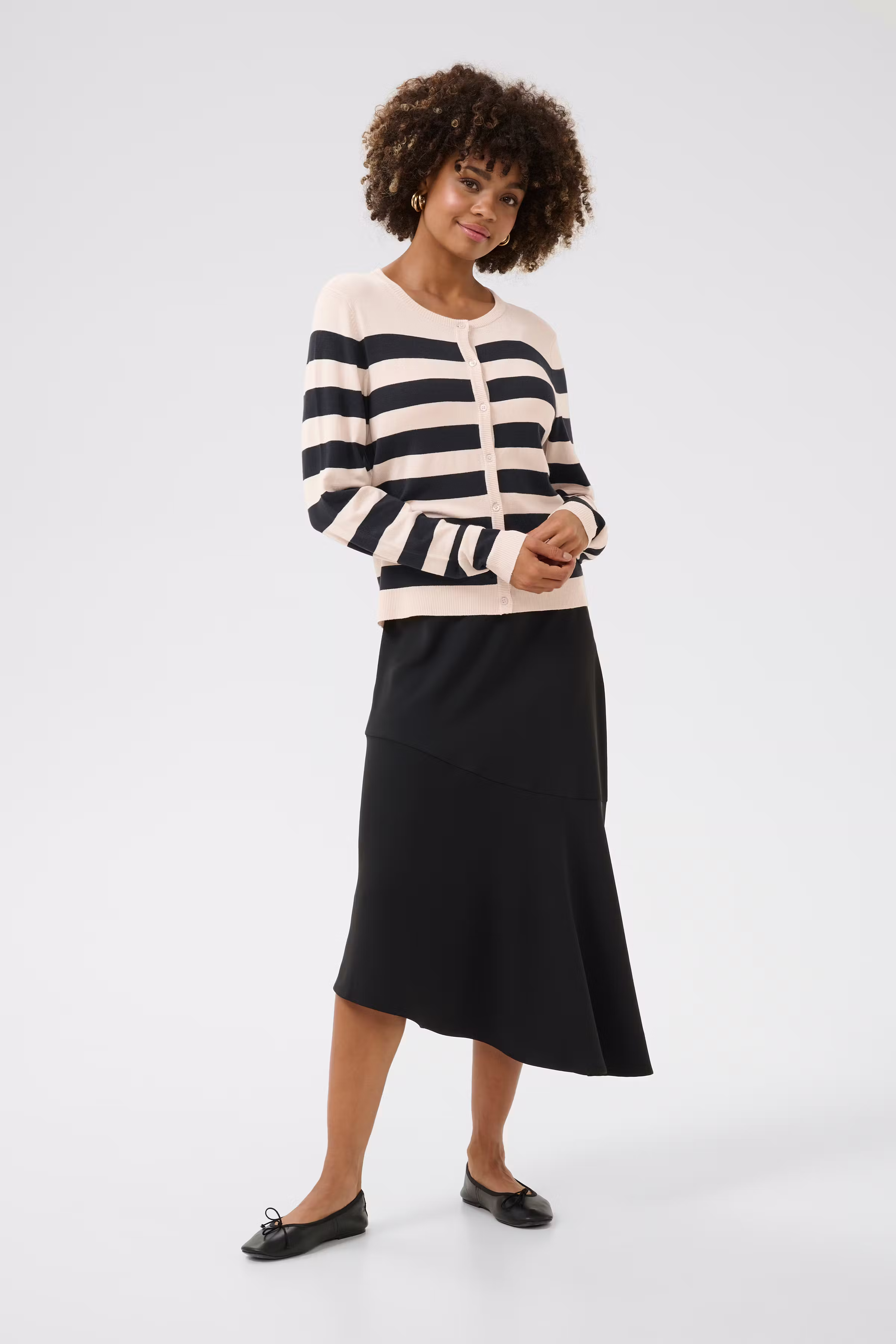 CUsabi Cardigan LOOKBOOK FRONT 50111603-107320