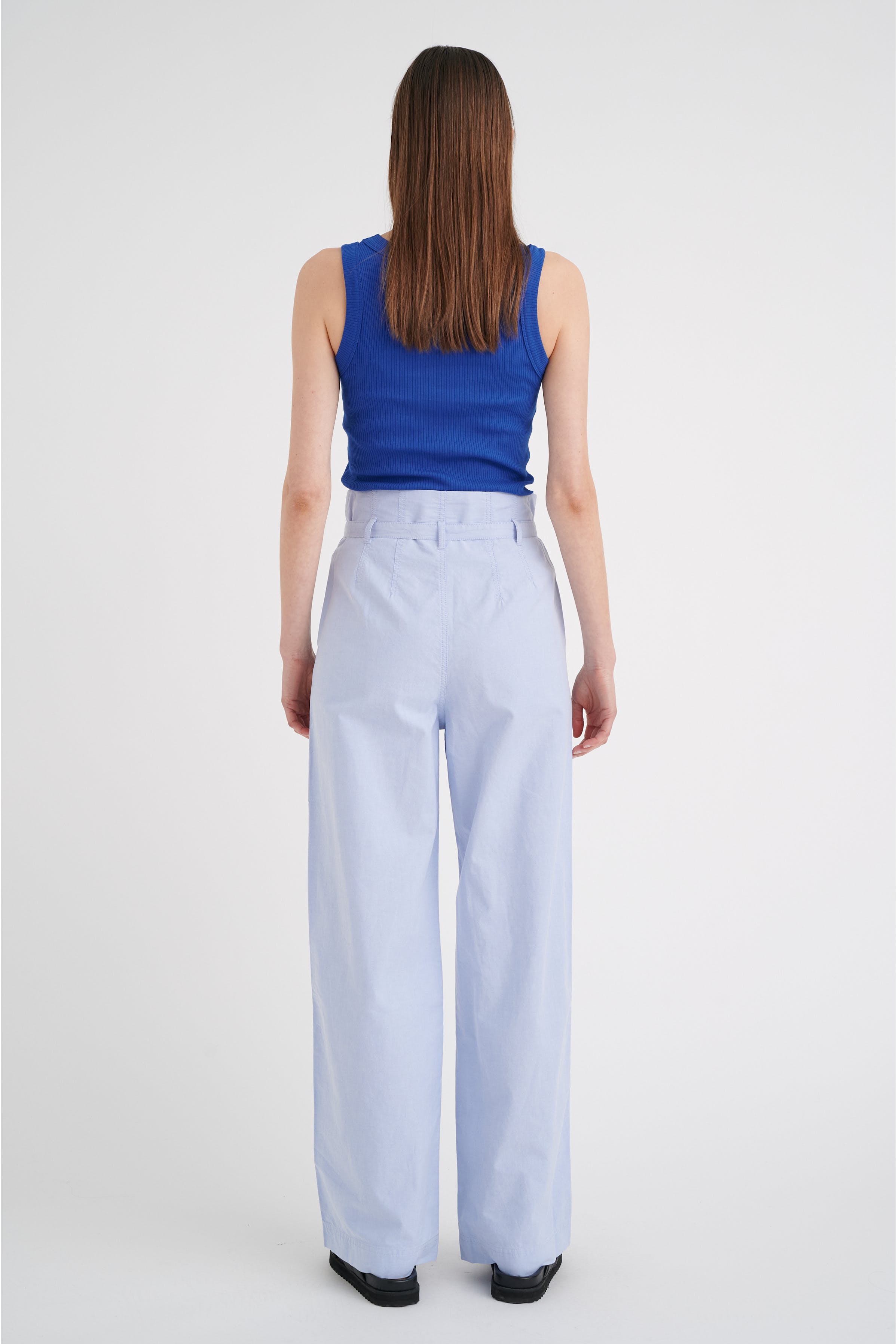 KinnaIW Hose LOOKBOOK BACK 30107190-300599