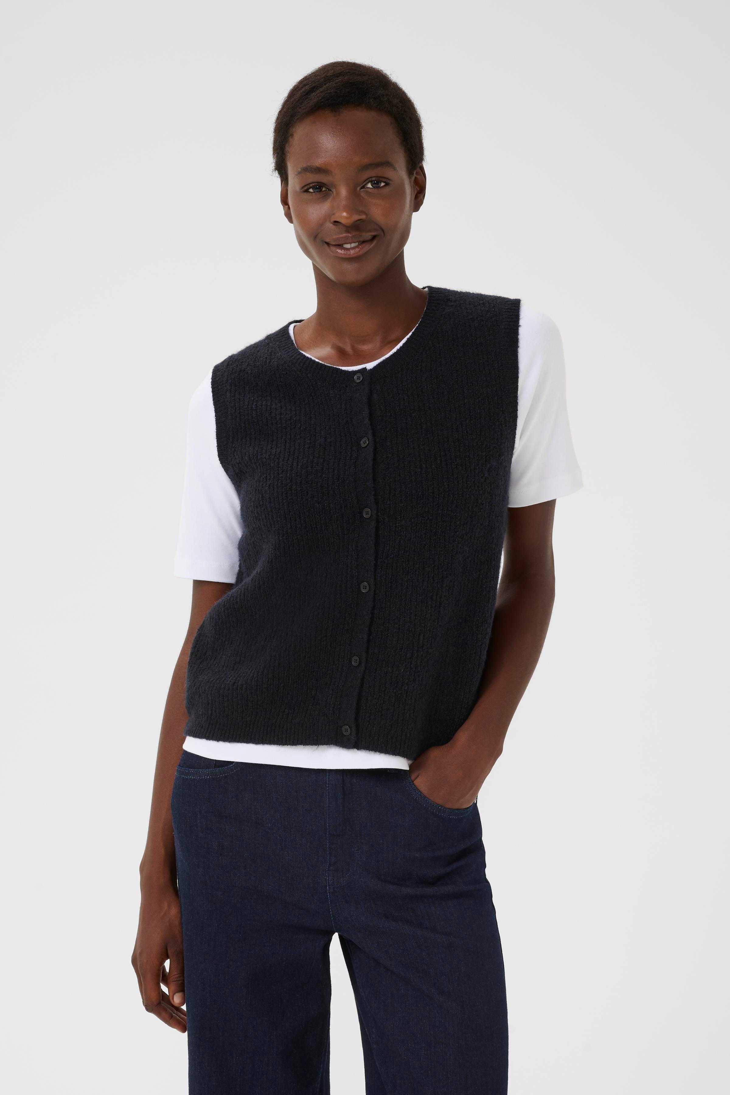 PimiraPW Waistcoat LOOKBOOK FRONT 30310122-194013