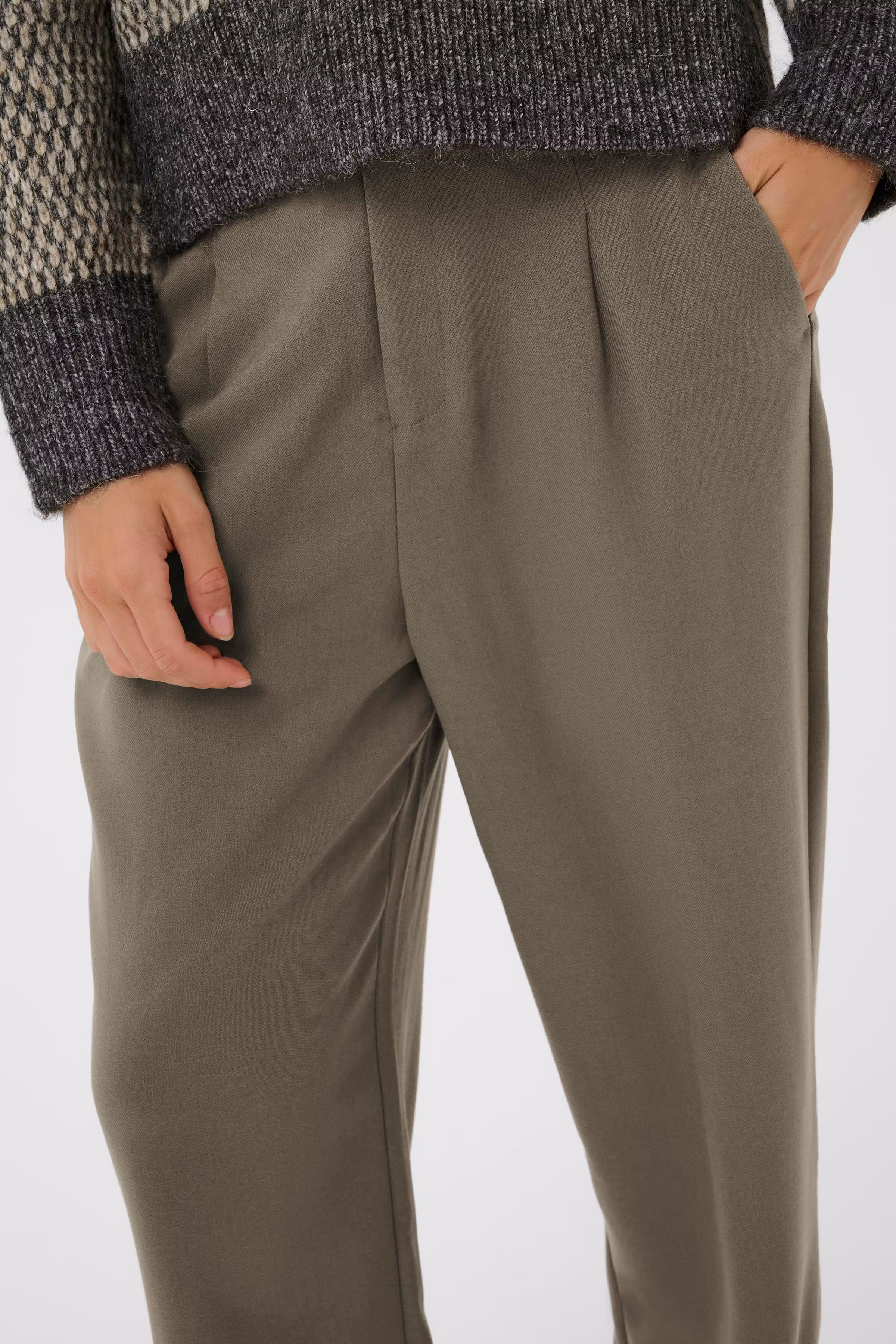 KAmerle Hose LOOKBOOK DETAIL 10504769-190808