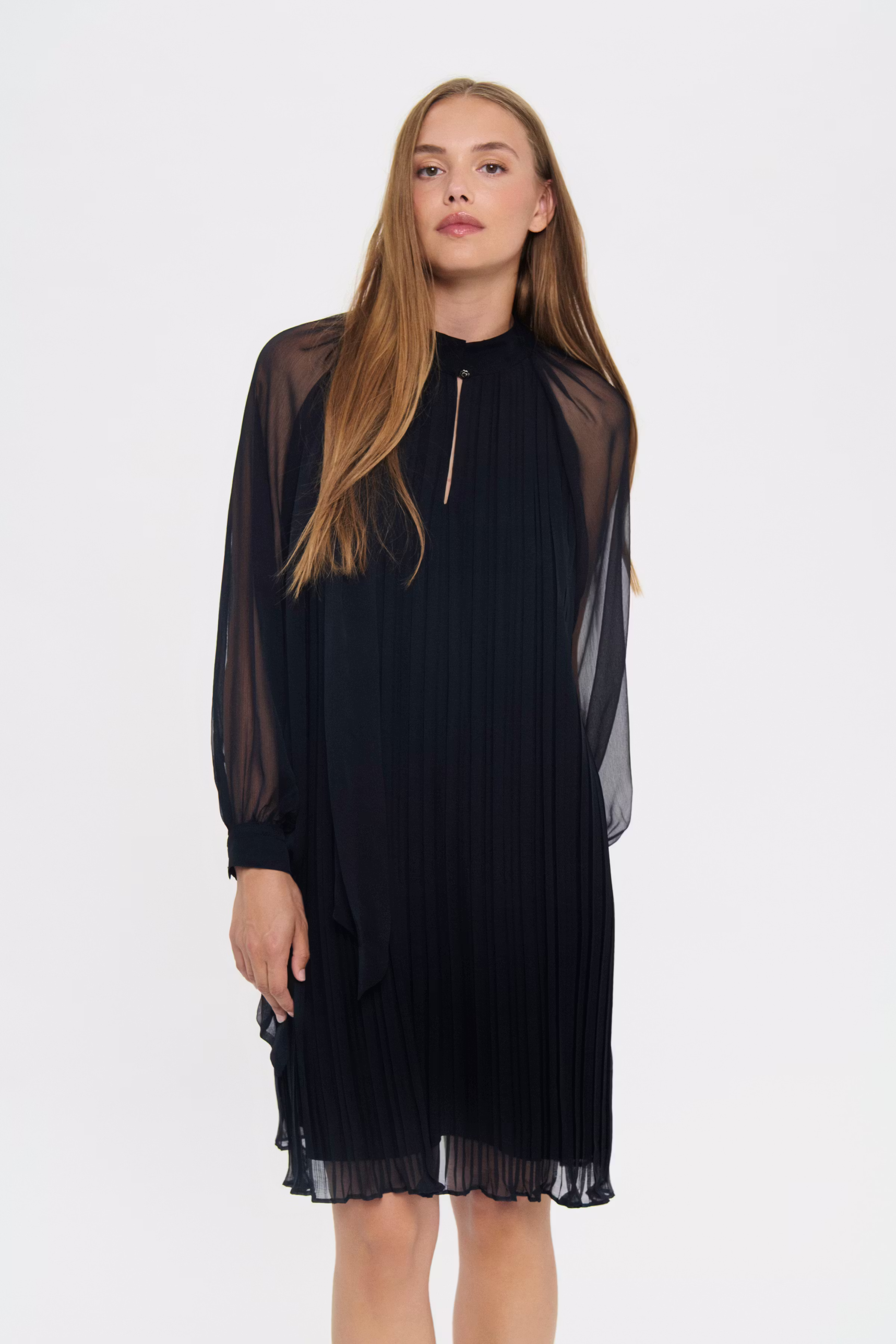 NuriSZ Kjole LOOKBOOK FRONT 30514599-193911