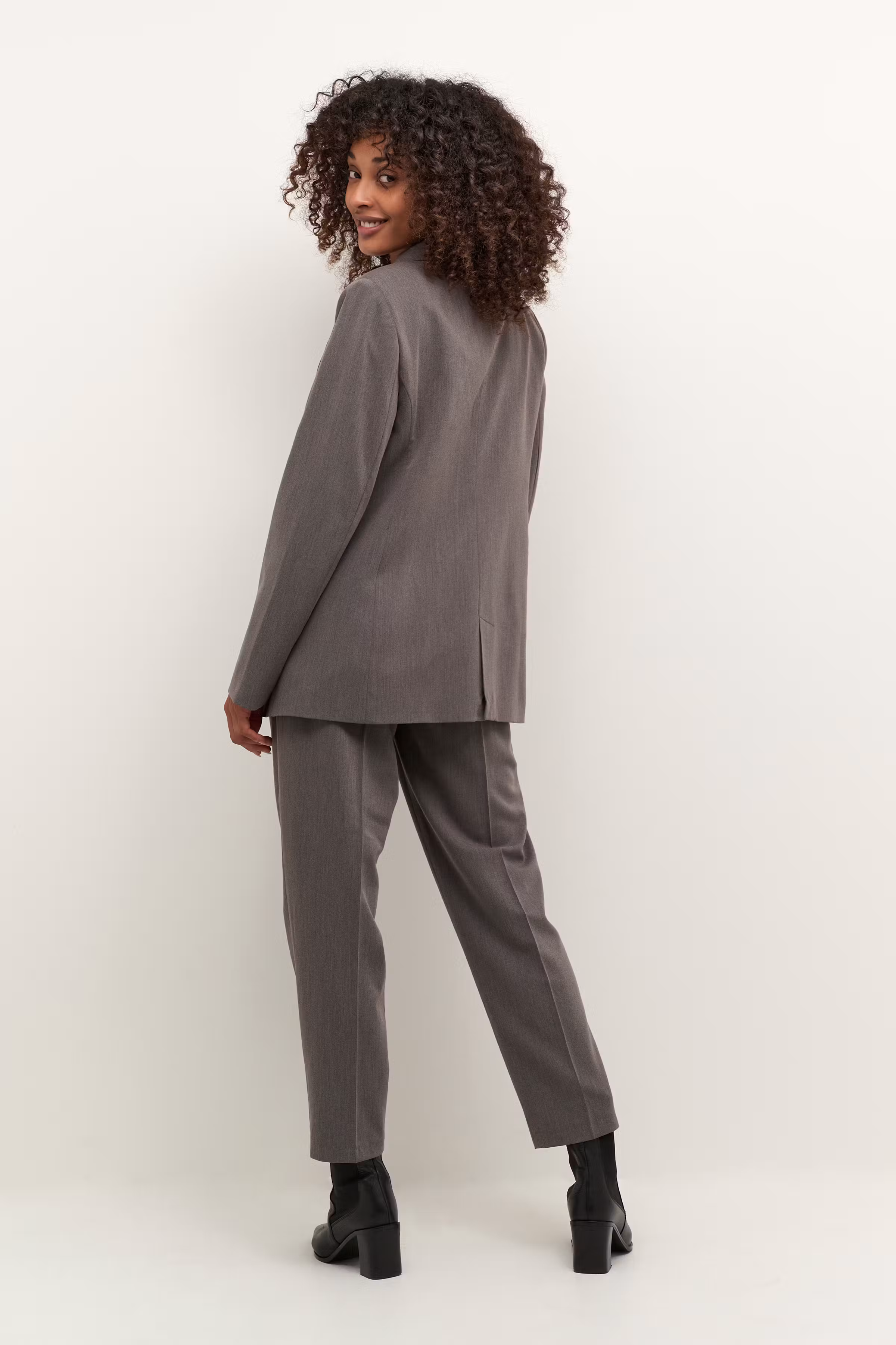 KASAKURA Blazer LOOKBOOK BACK 10506684-100125