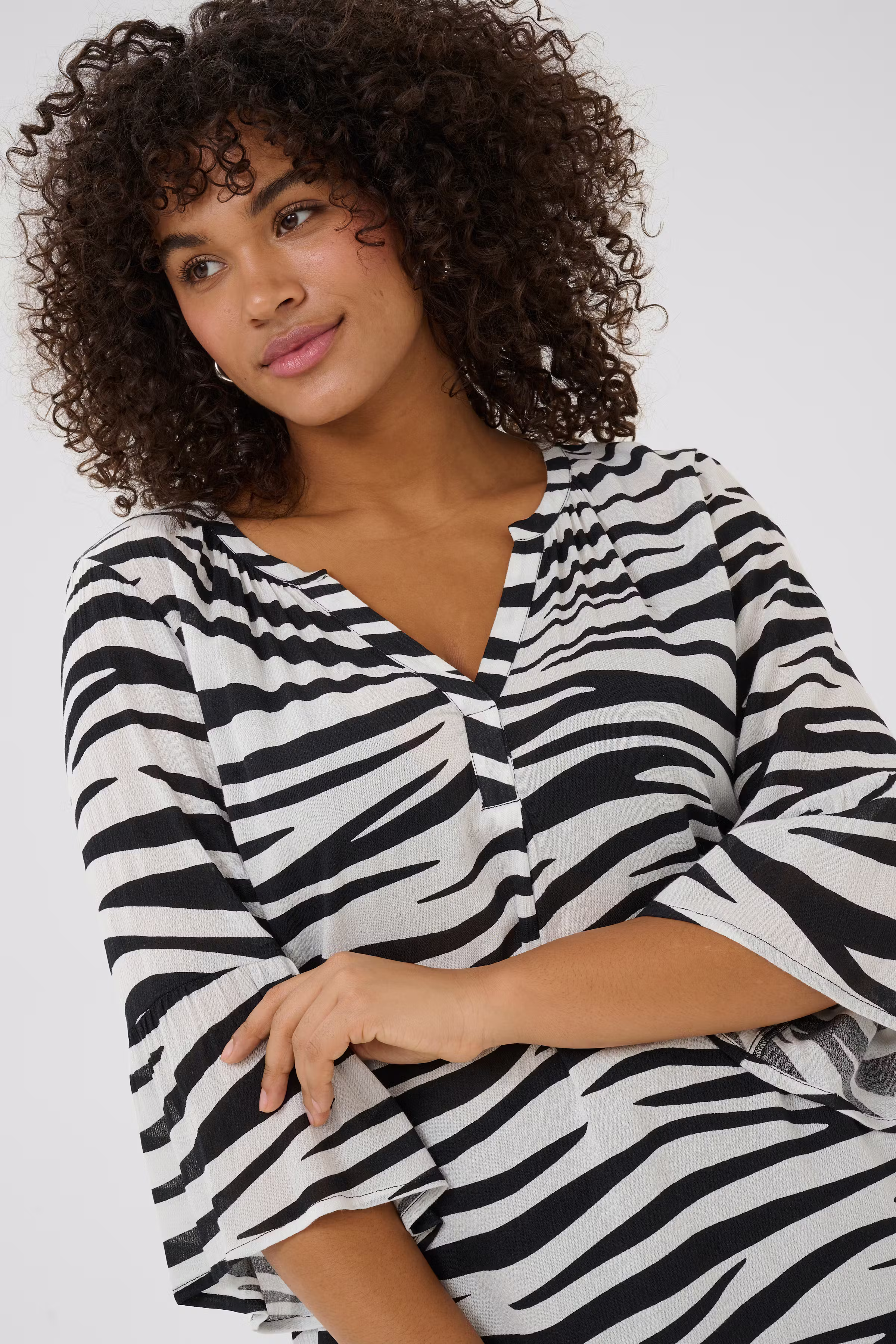 KCleane Blouse LOOKBOOK DETAIL 10583341-107828