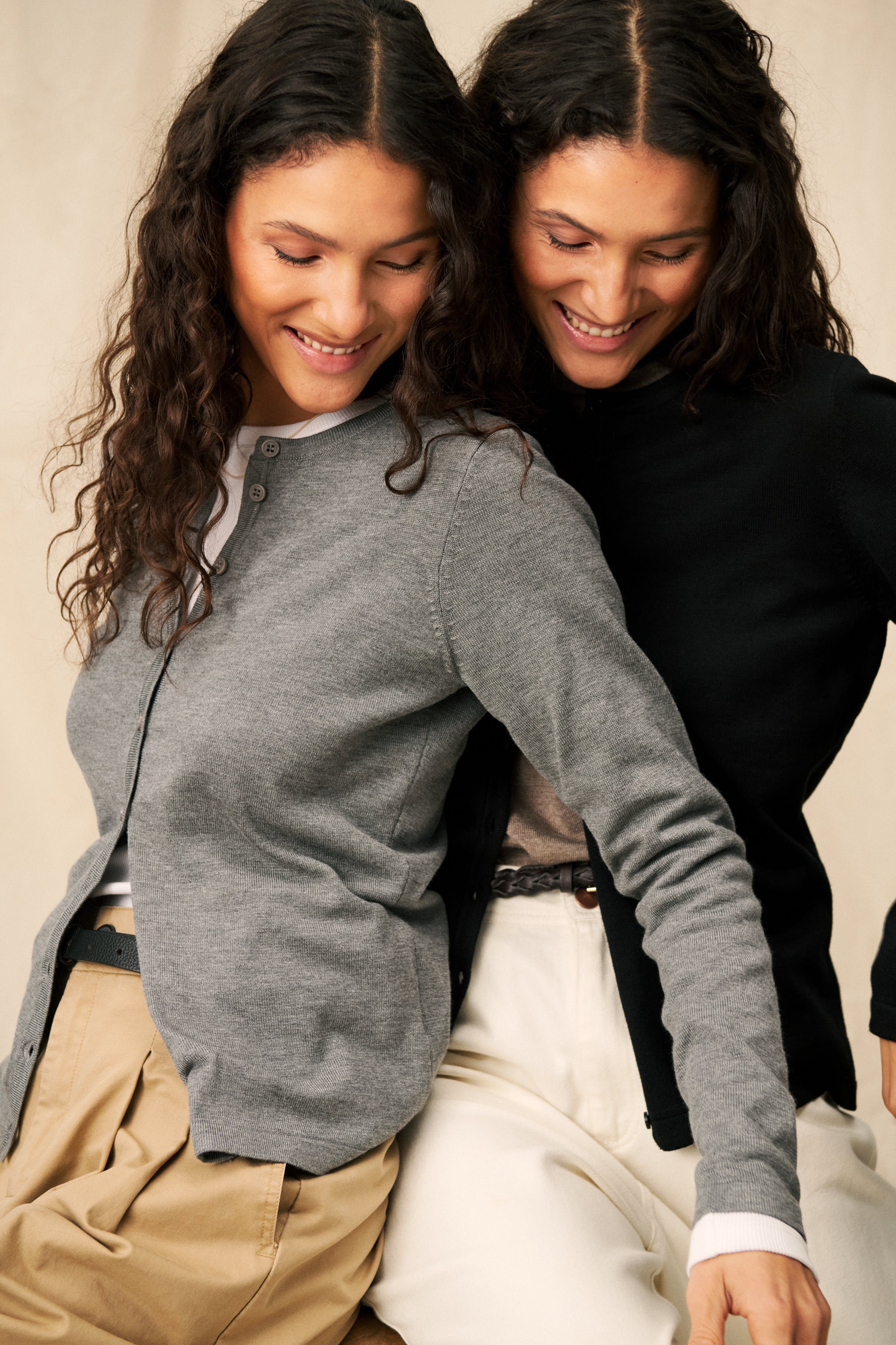 MilaSZ R-Neck Cardigan LOCATION NONE 30500005-1739141