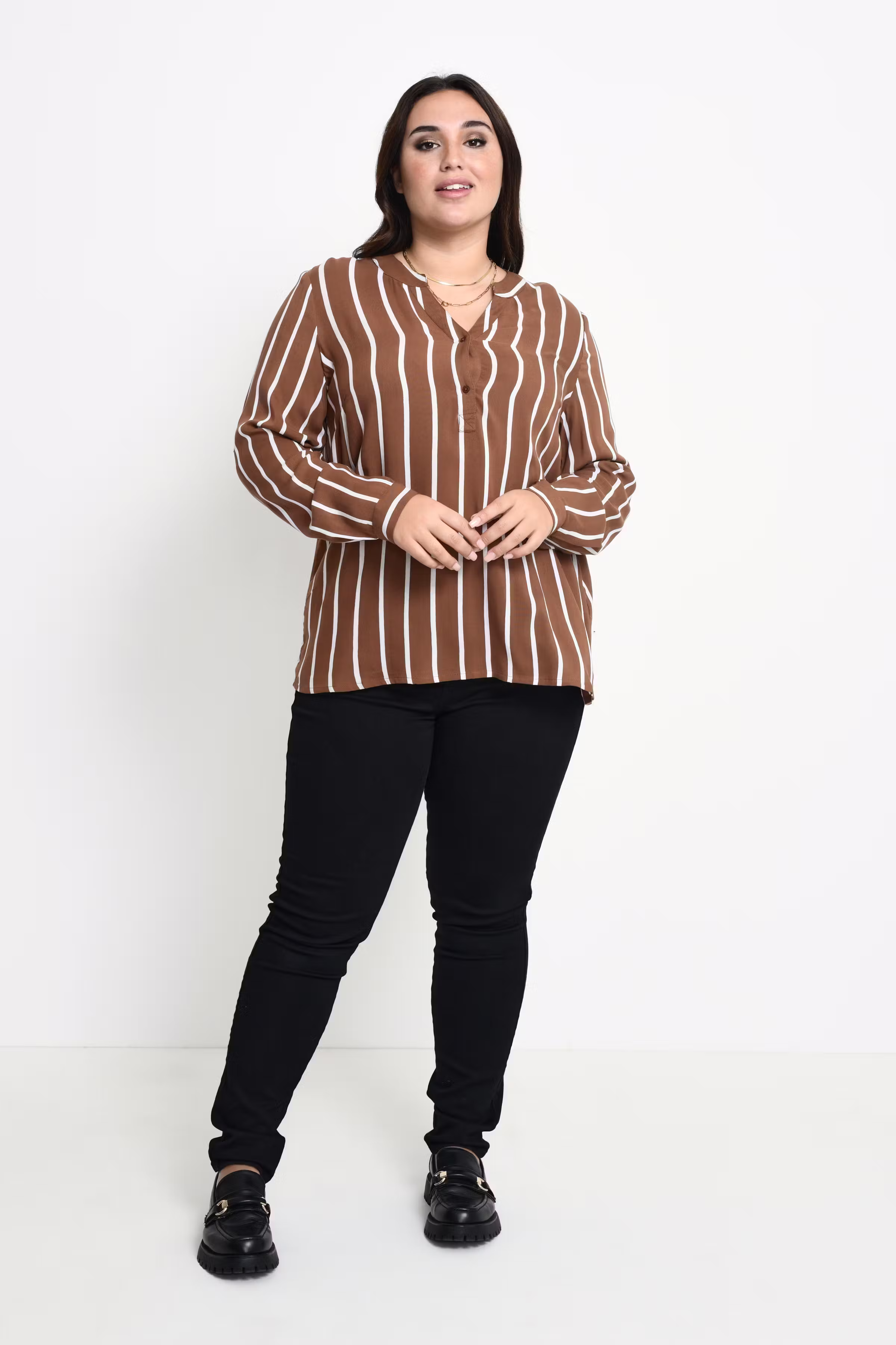 KCsida Blouse LOOKBOOK FRONT 10580350-103417