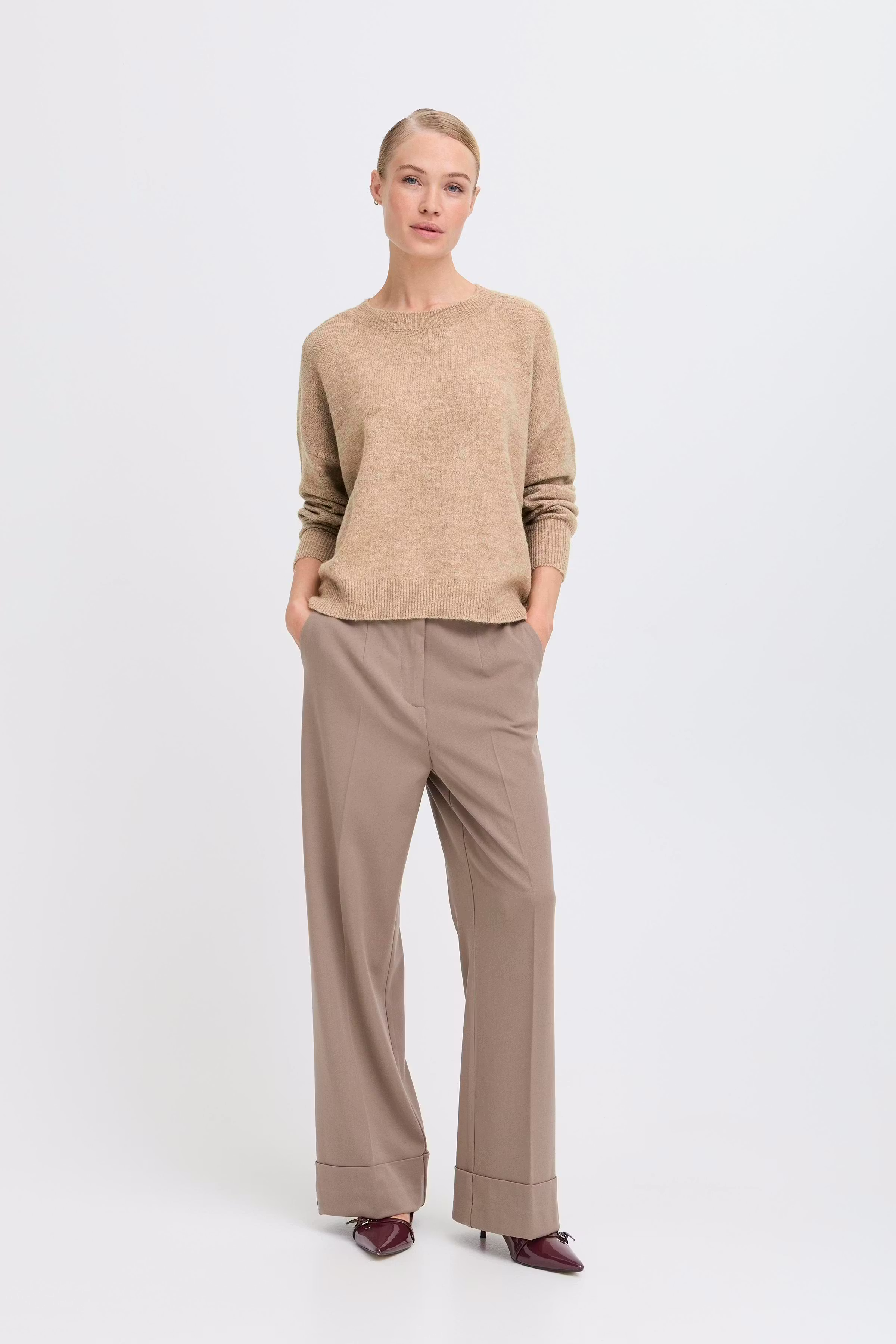 BYMONNA Pullover LOOKBOOK FRONT 20817120-1811121