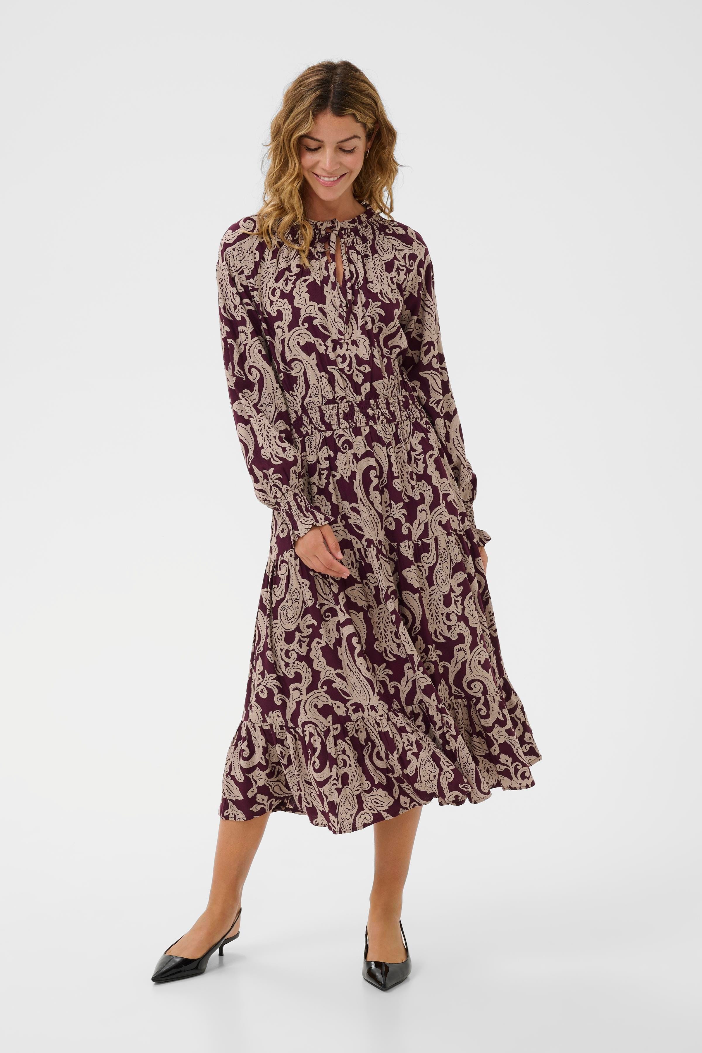 CRLucy Kleid LOOKBOOK FRONT 10613157-109288