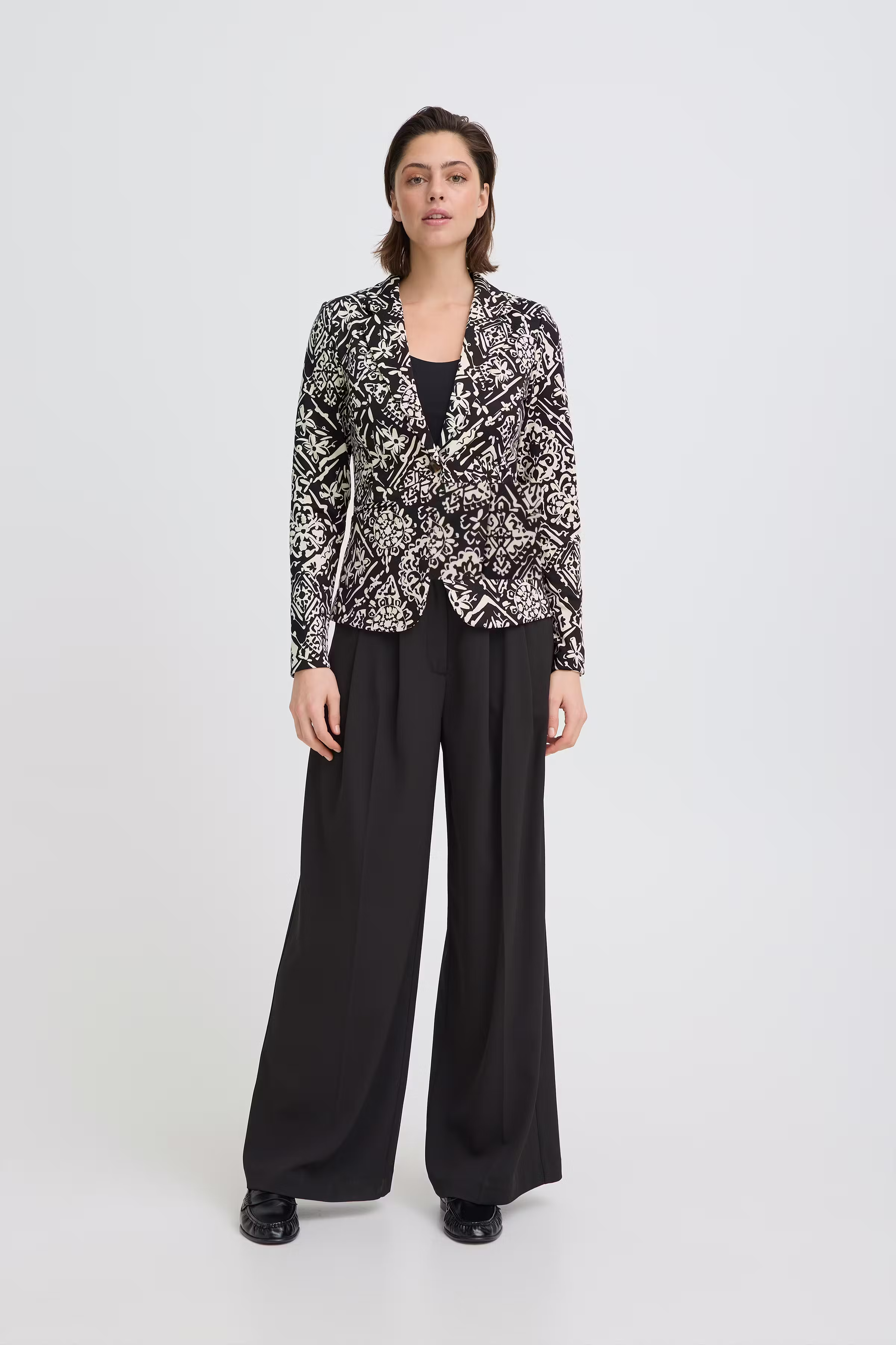 IHKATE Blazer LOOKBOOK FRONT 20125220-900004431