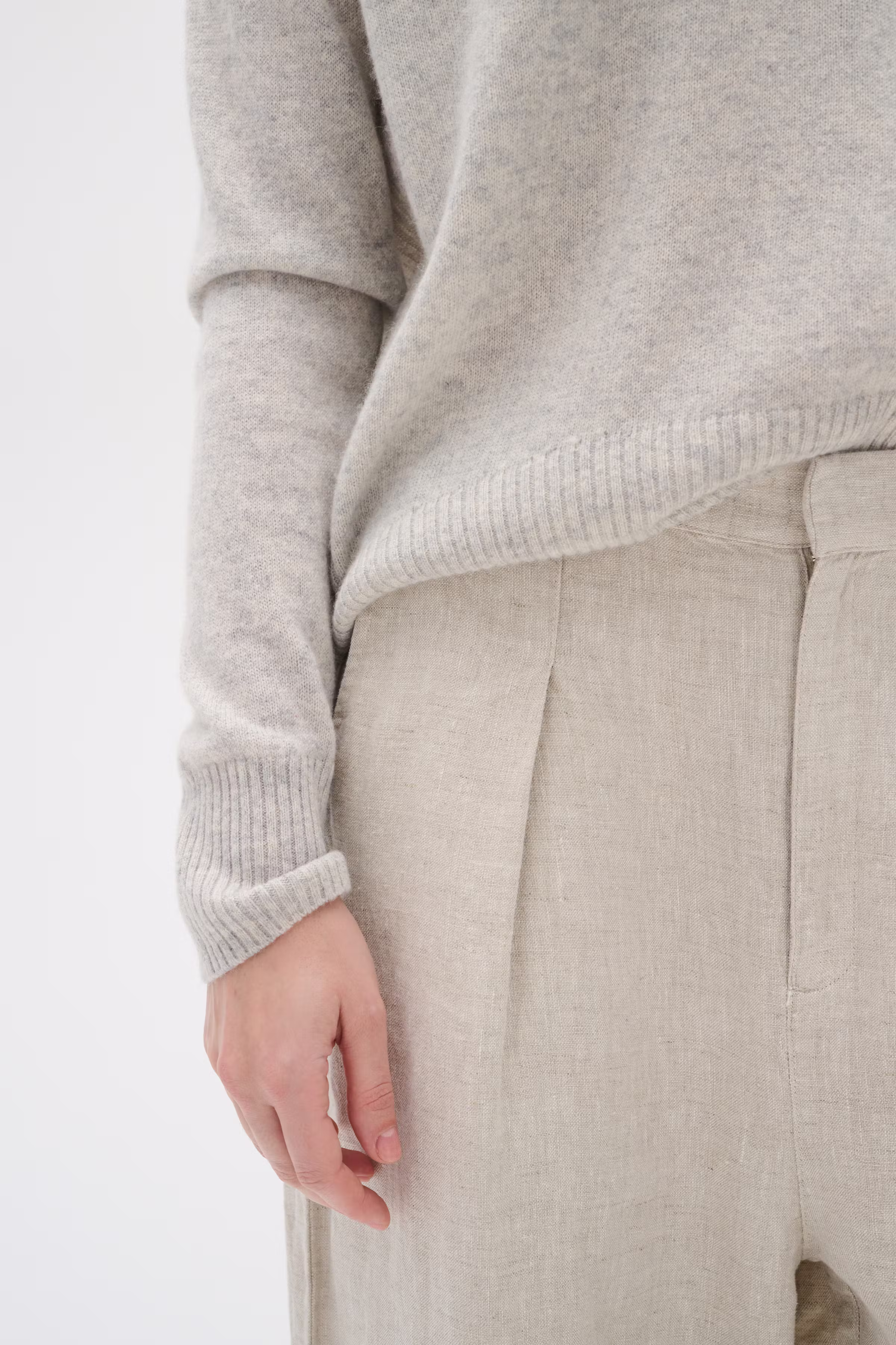 LukkaIW V-neck Kaschmir Pullover LOOKBOOK DETAIL 30104240-10045