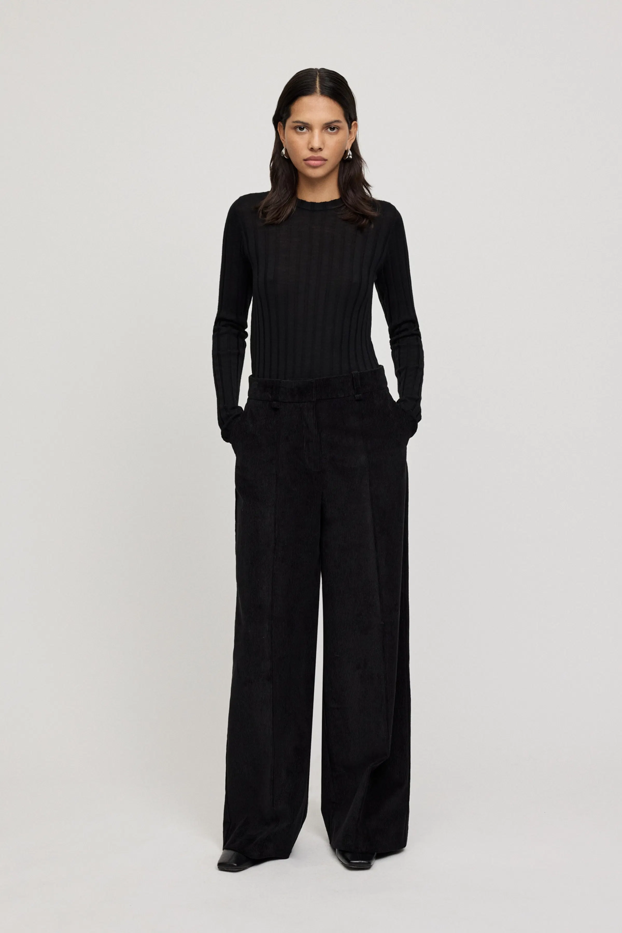 PERNILLE Trousers LOOKBOOK FRONT 30600618-BK999