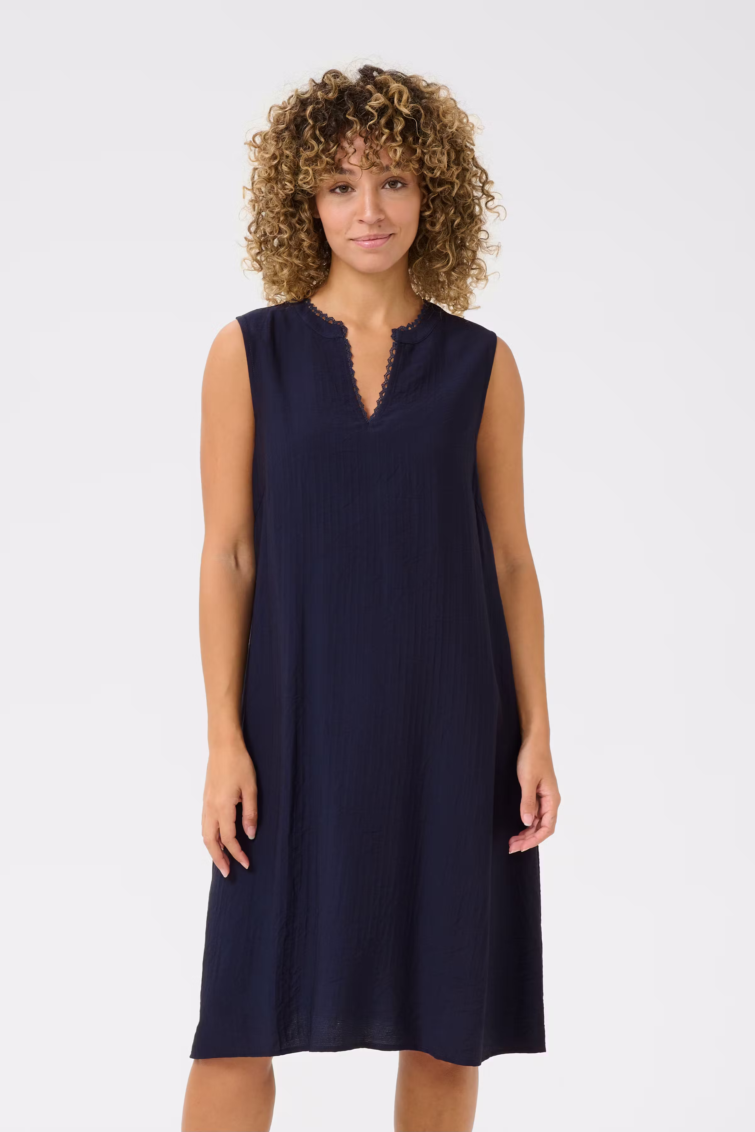 CRLori Dress LOOKBOOK FRONT 10613830-193923