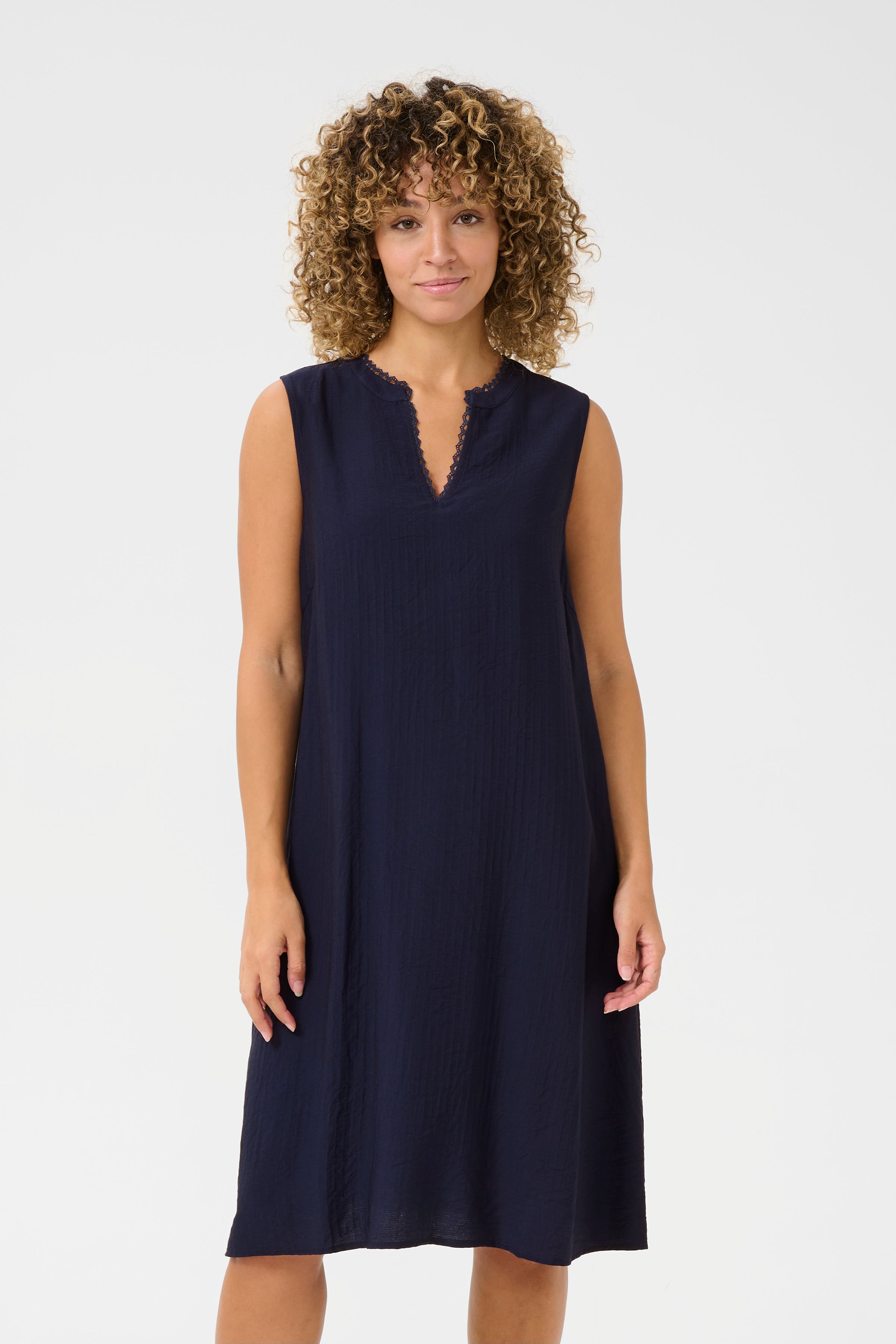 CRLori Dress LOOKBOOK FRONT 10613830-193923