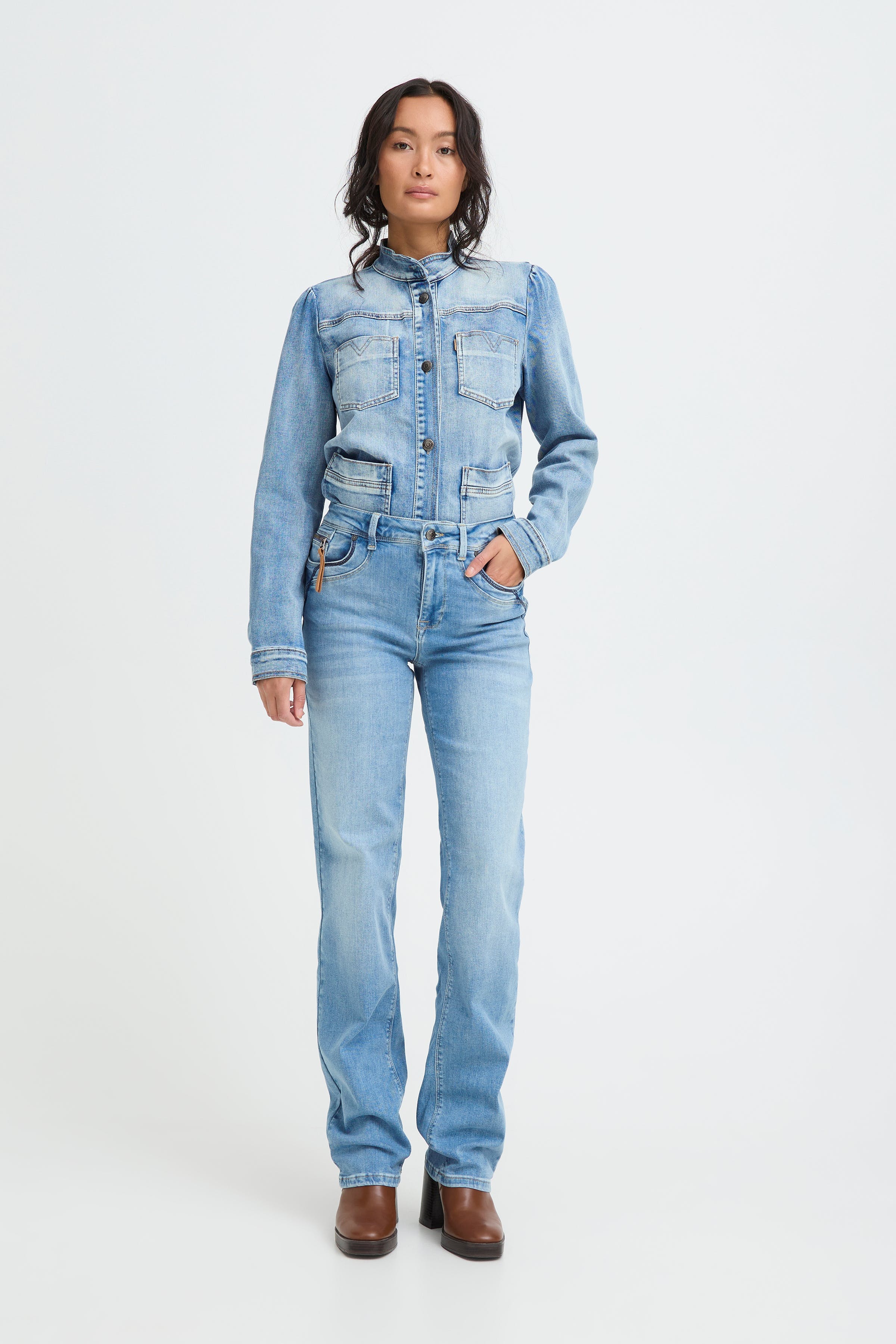 PZKAROLINA HW Jeans Straight Leg LOOKBOOK FRONT 50205580-200008