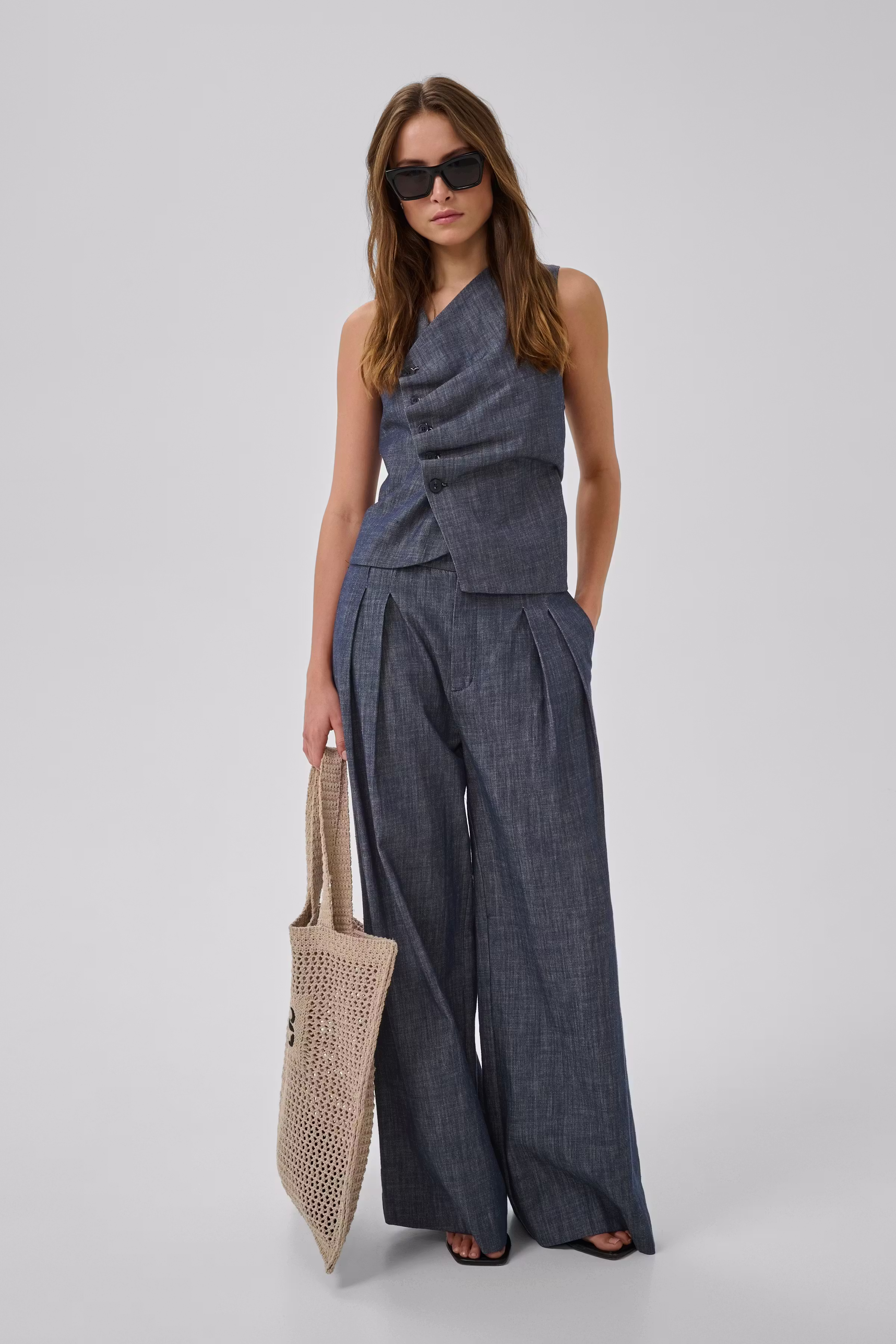 MWDazzie Top LOCATION NONE 10705582-100061