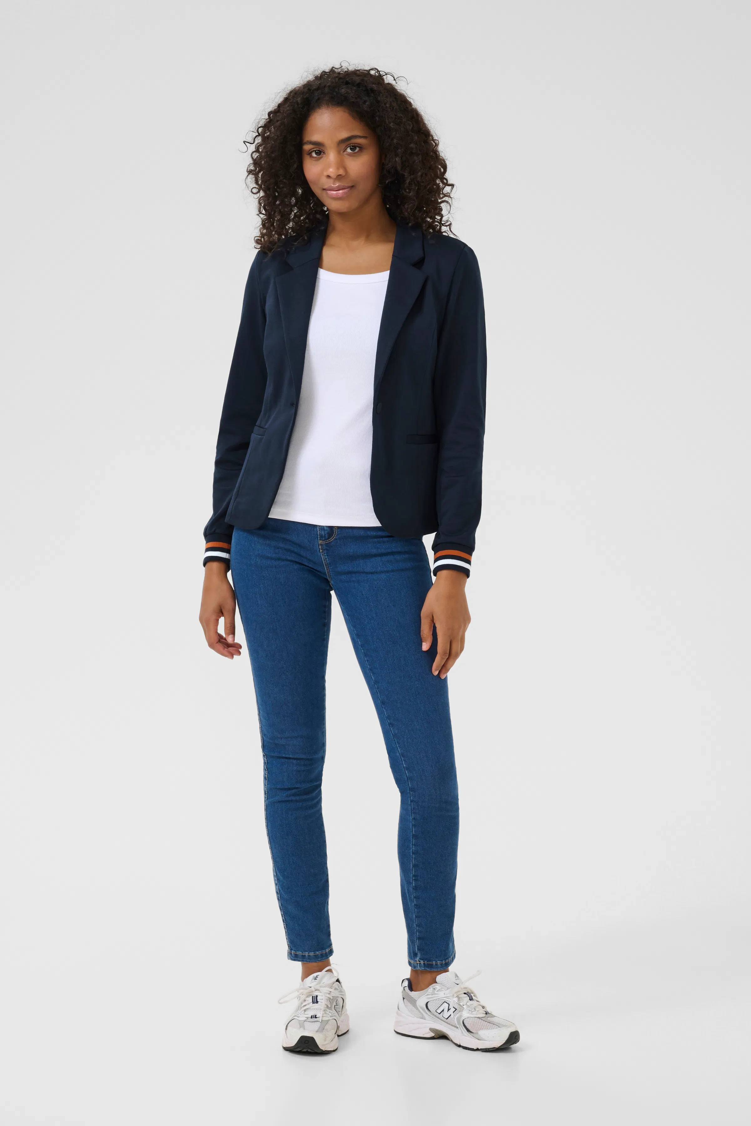 KAKinnie Blazer LOOKBOOK FRONT 10550800-100690