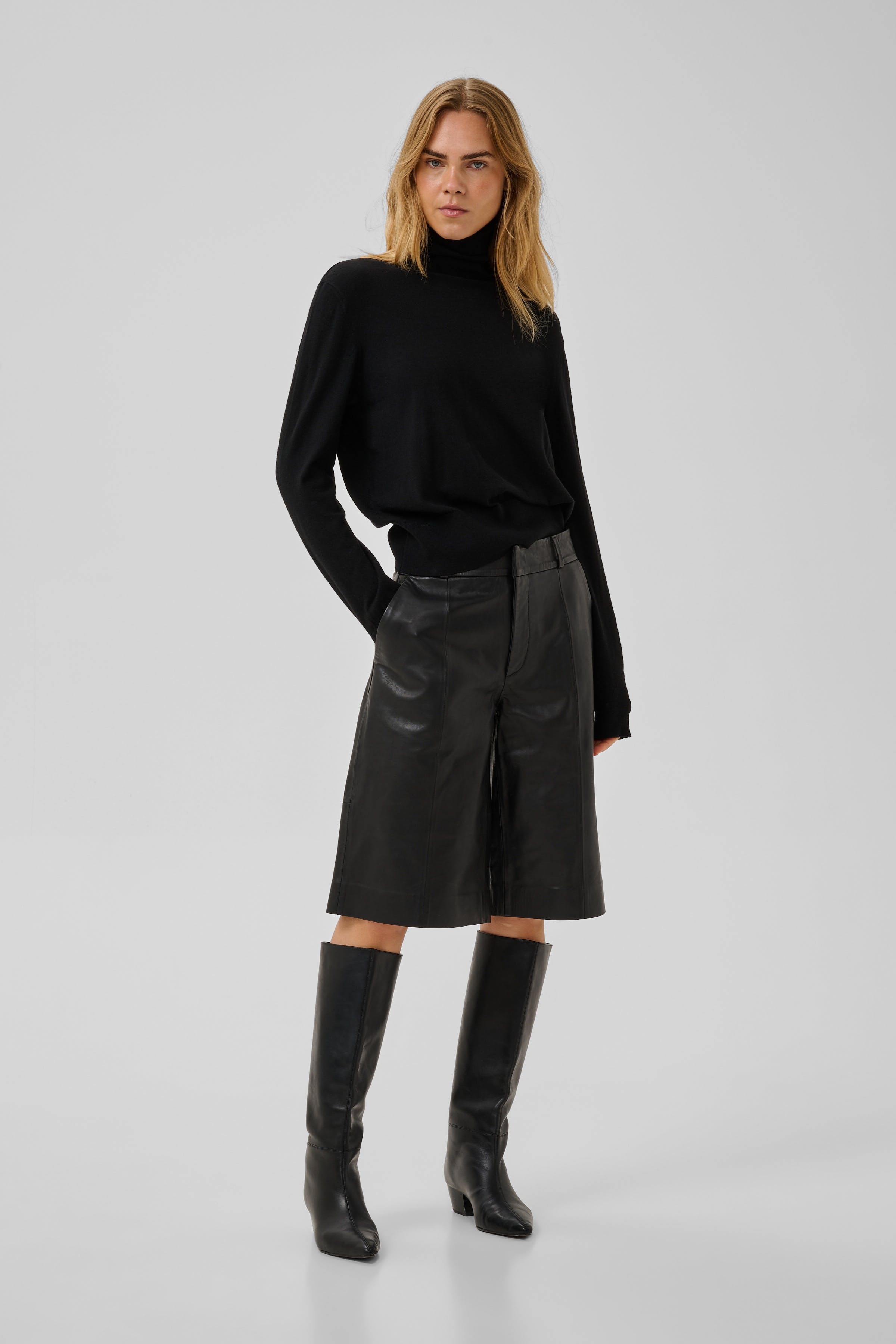 MWAkela Leren shorts LOOKBOOK FRONT 10705845-100031