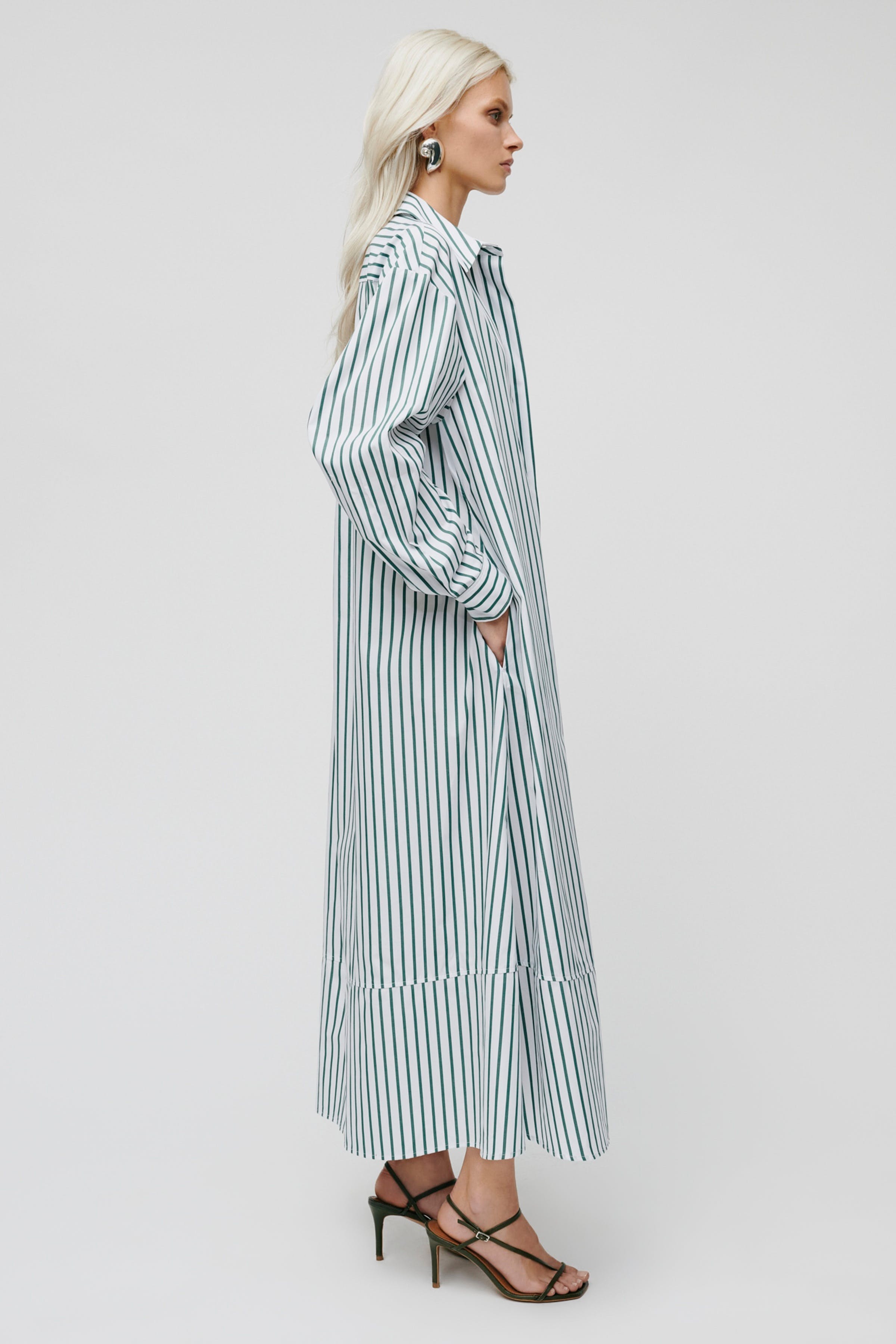 DINA Kleid LOOKBOOK FRONT 30600407-MC2100