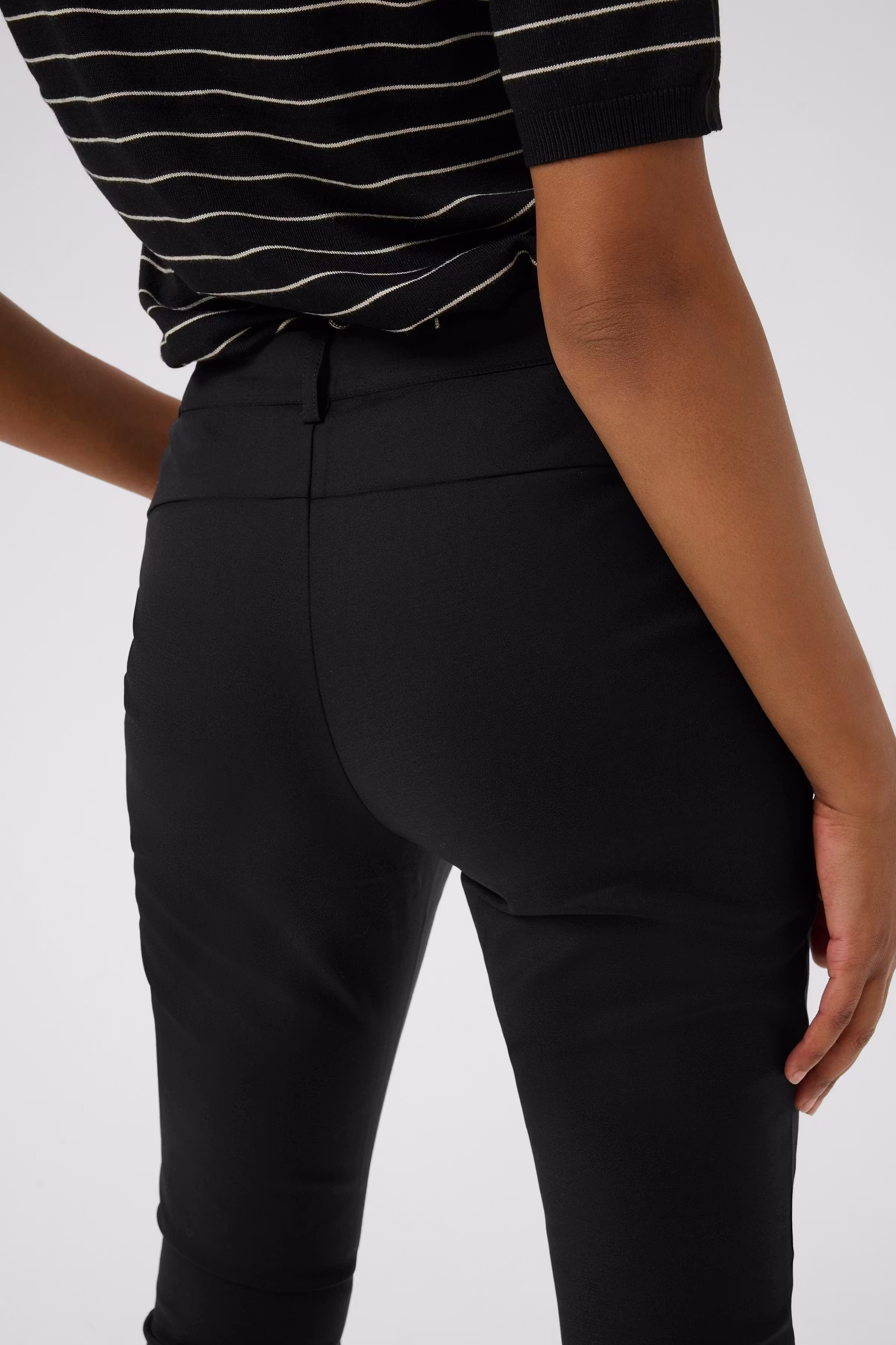 Vera Hose LOOKBOOK DETAIL 550677-50600