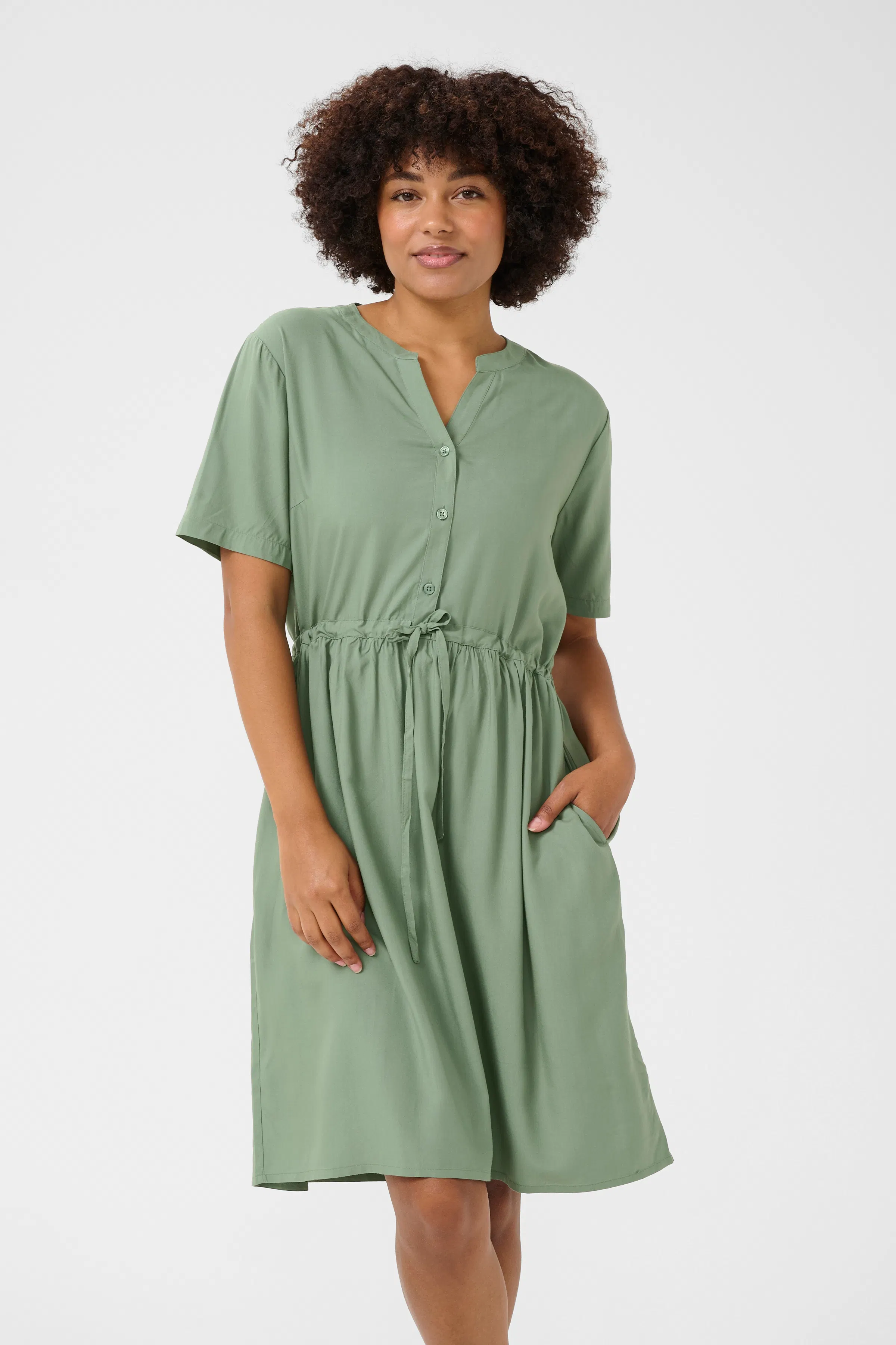 CRTiah Klänning LOOKBOOK FRONT 10609700-176009