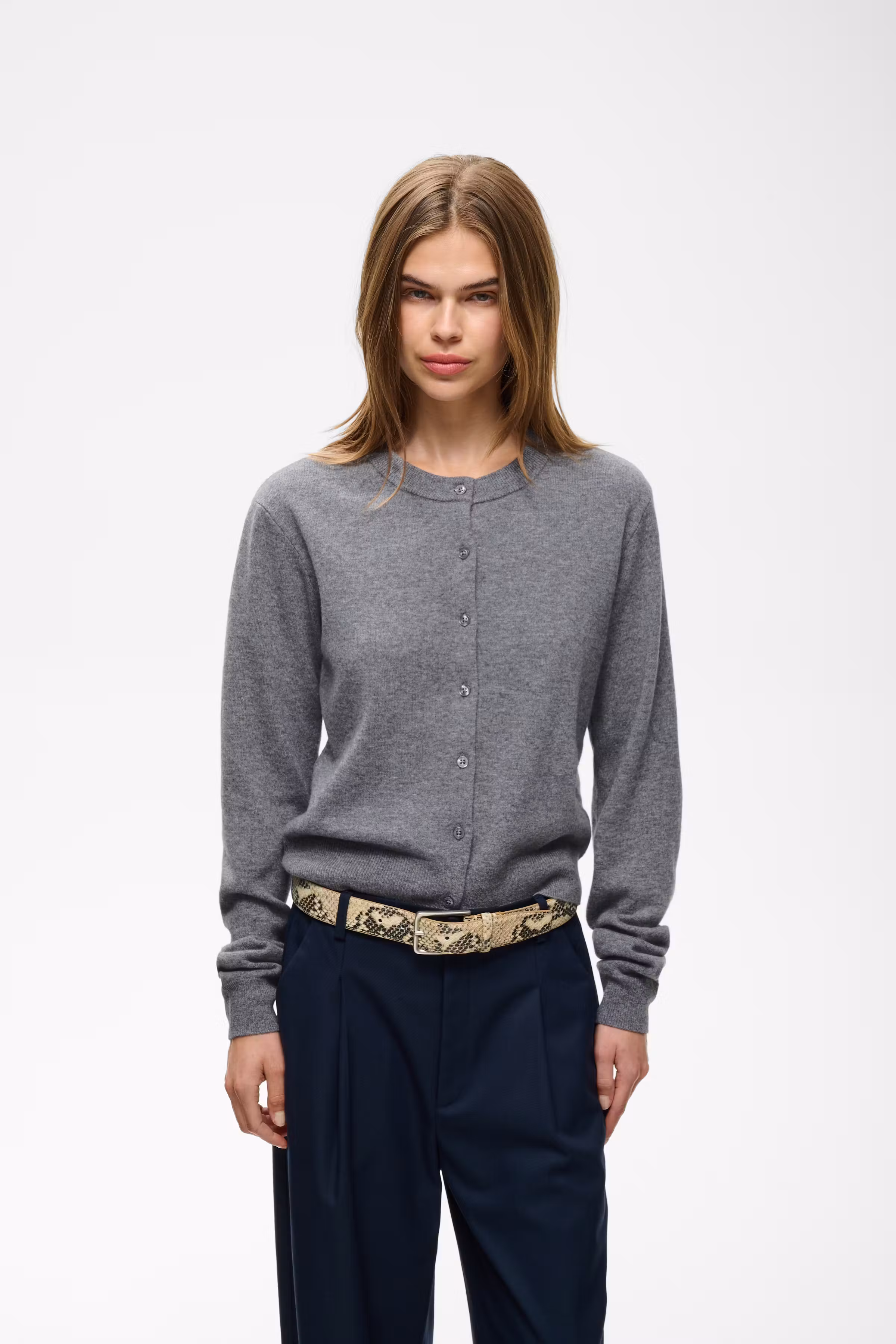 GZmanzi Cardigan LOOKBOOK FRONT 10911814-1000053