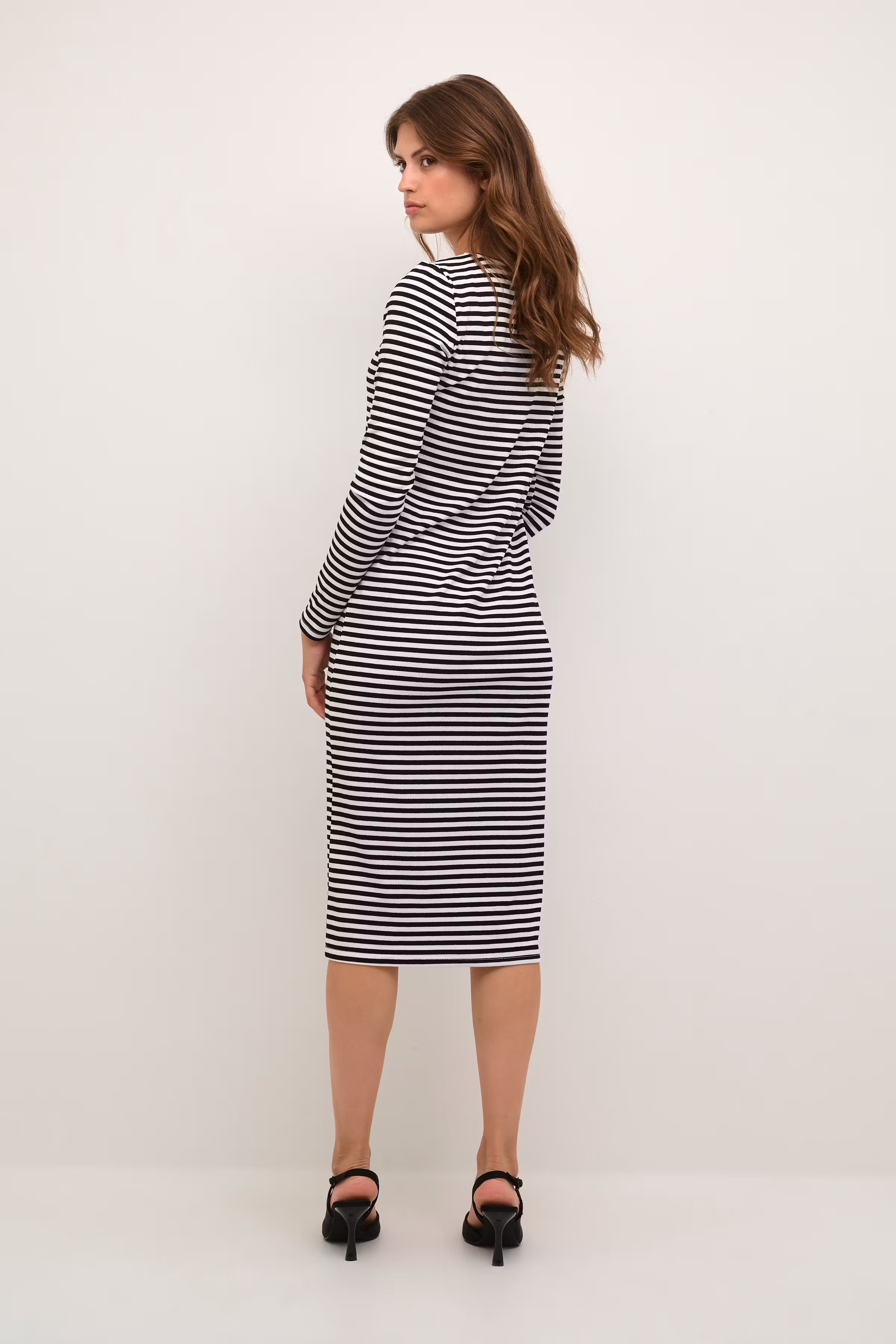 KAbenedikte Kleid LOOKBOOK BACK 10508698-105920