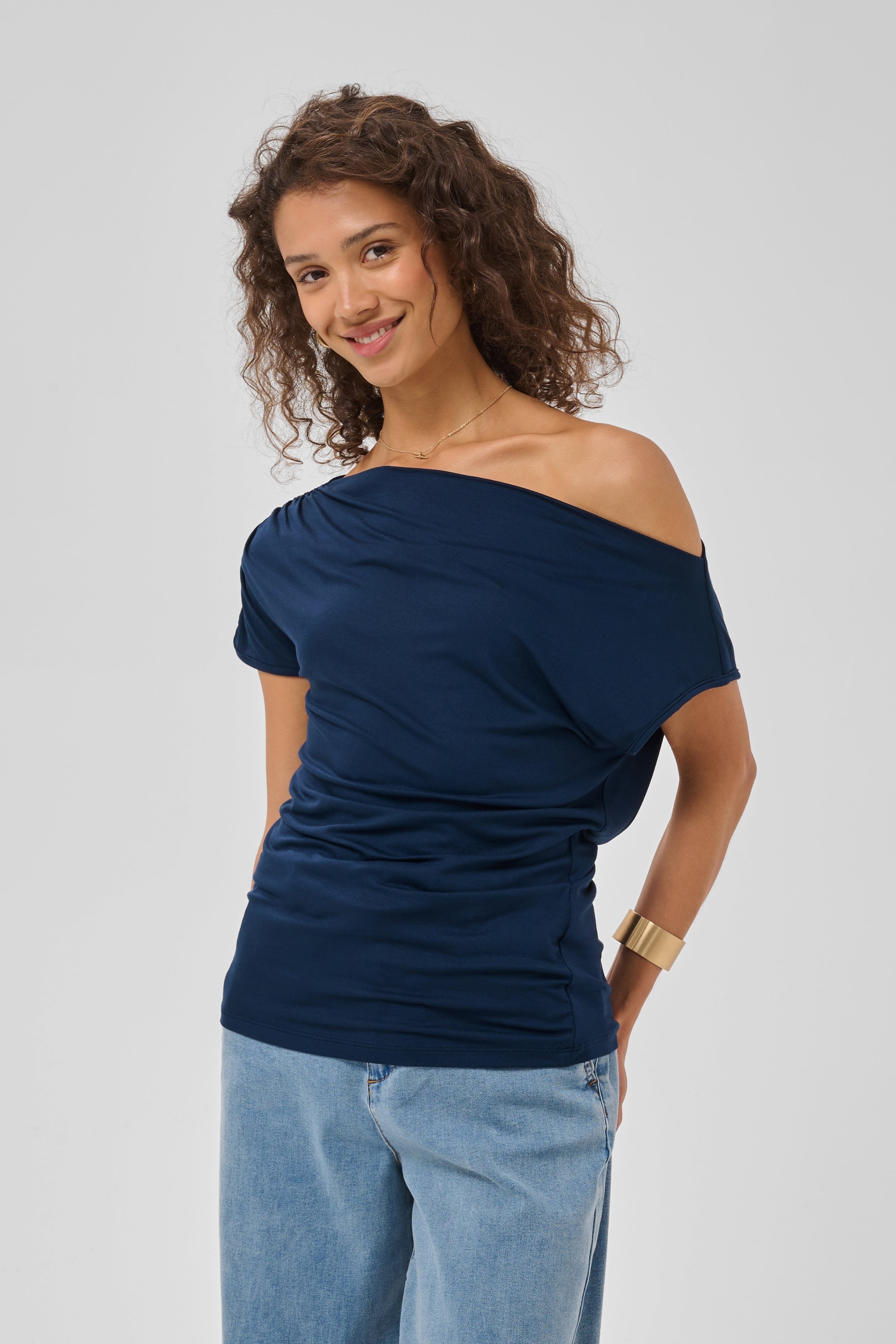 CRSonya Top LOOKBOOK FRONT 10615791-193923