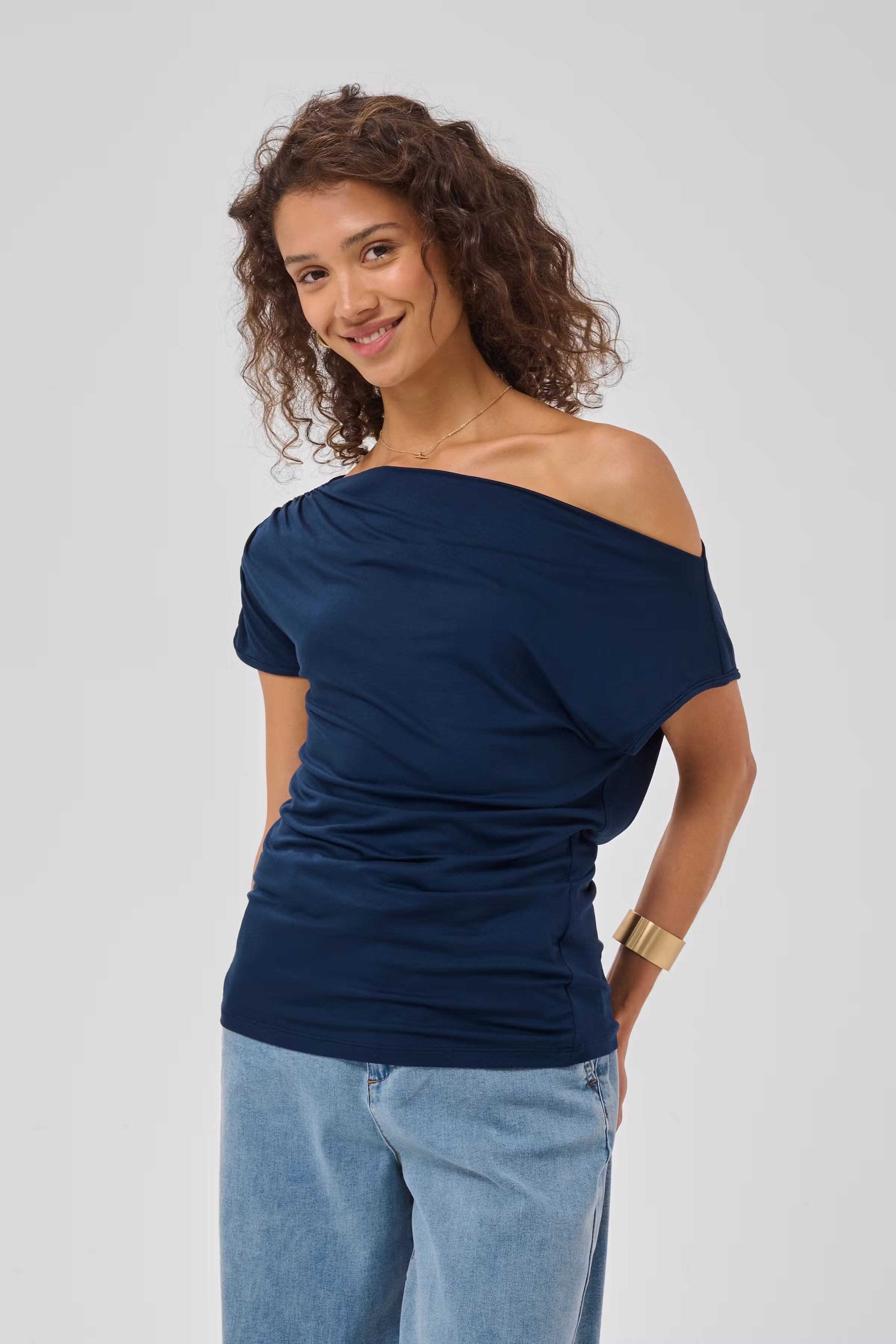 CRSonya Top LOOKBOOK FRONT 10615791-193923