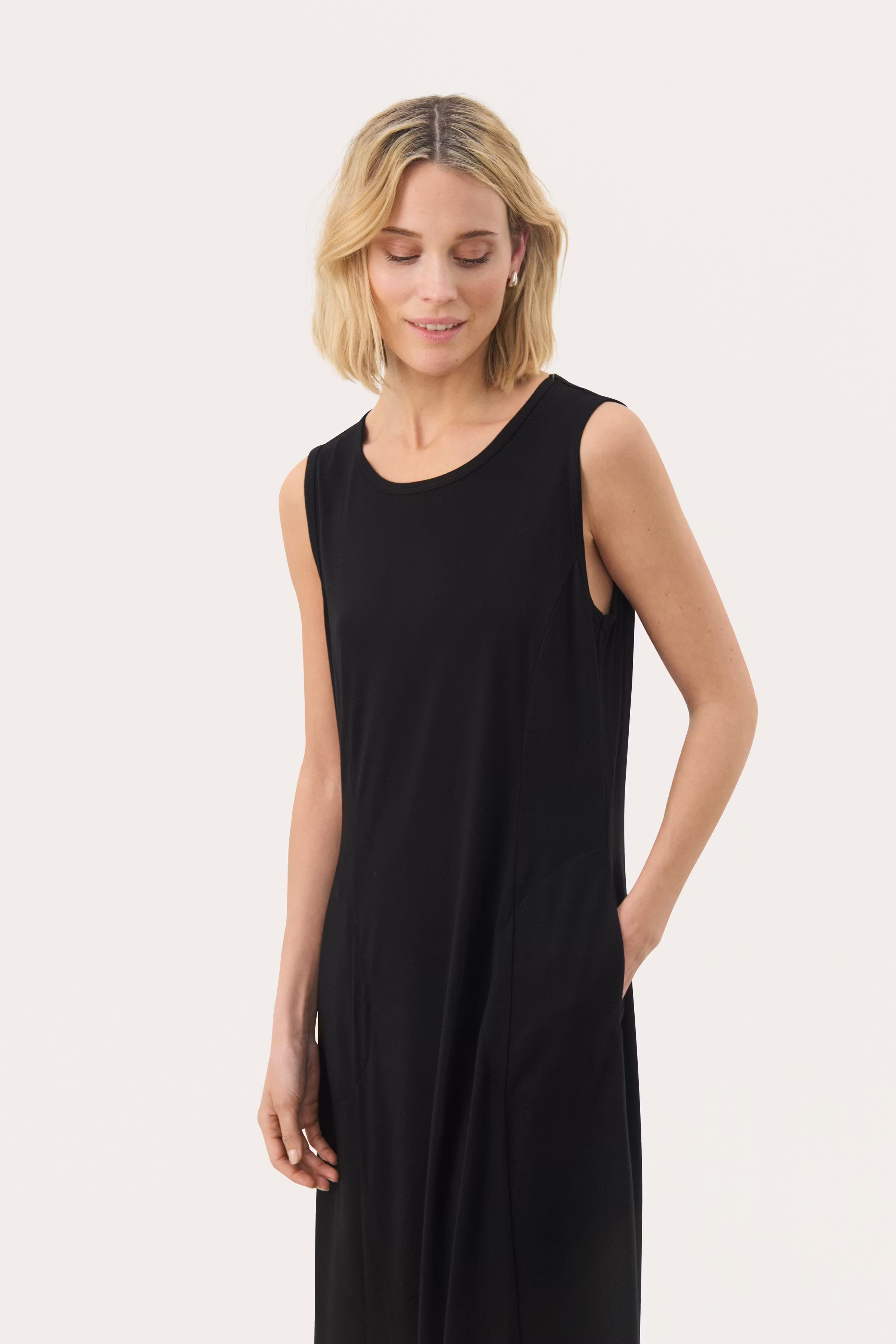 ThelmaPW Dress LOOKBOOK FRONT 30309845-194008